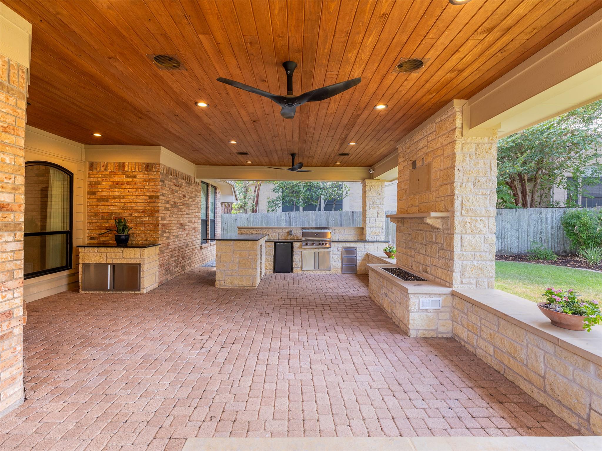 10025 Scull Creek DR