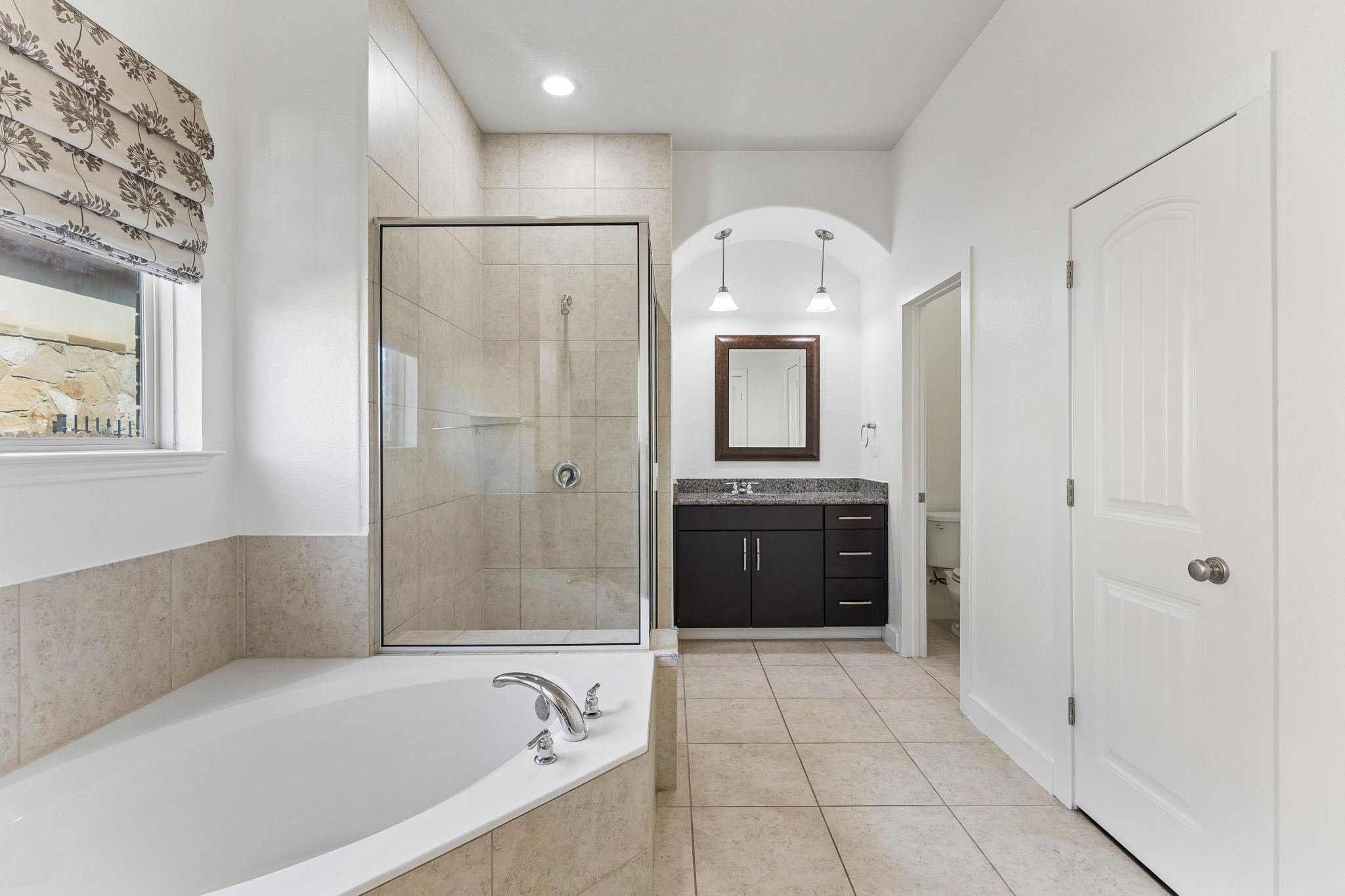 2604 Lou Hollow PL