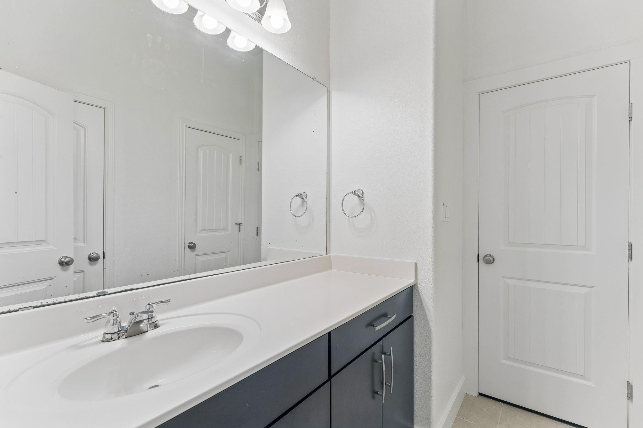 2604 Lou Hollow PL