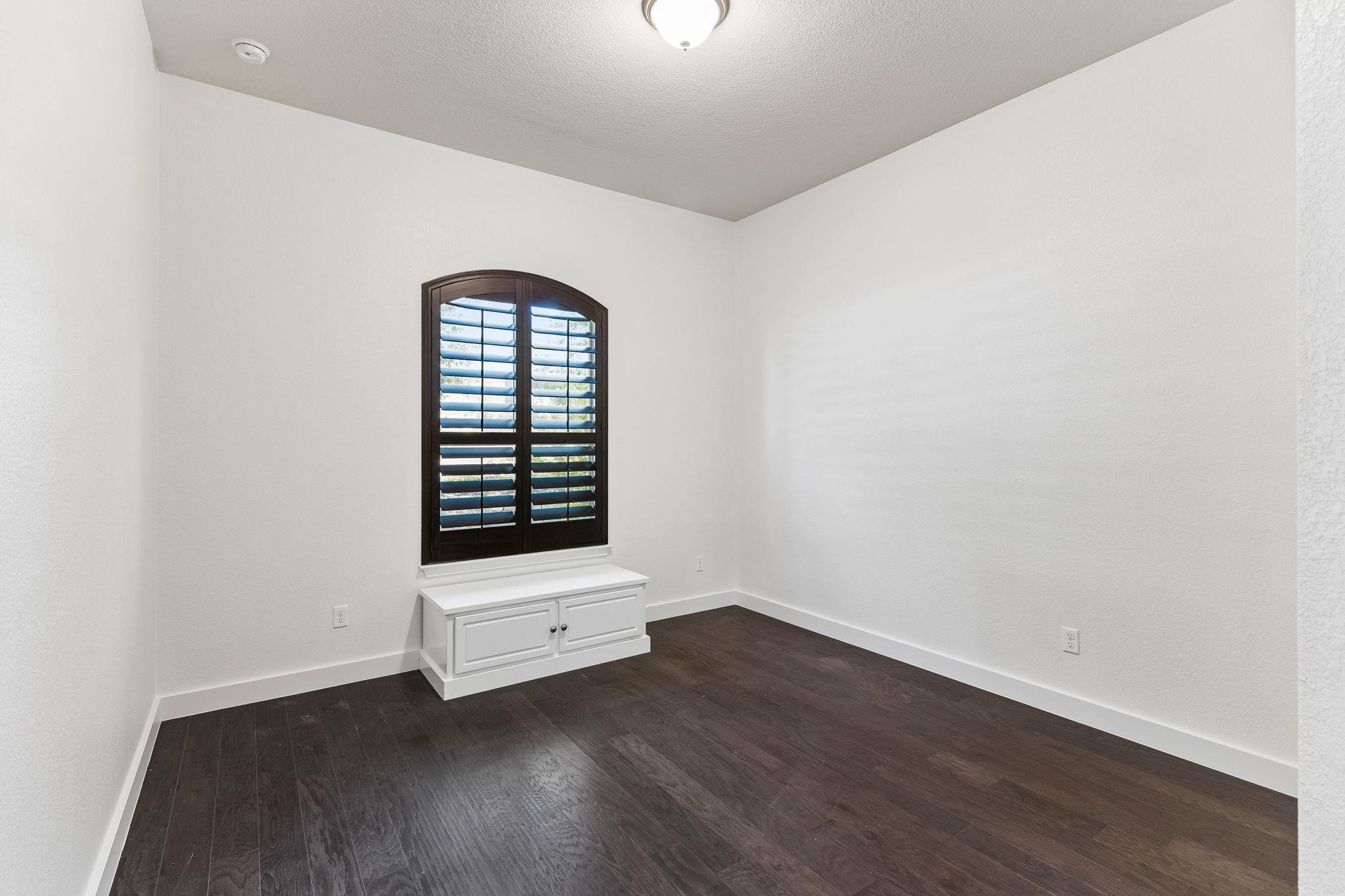 2604 Lou Hollow PL