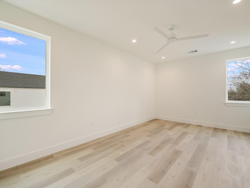 7006 Bennett Ave # 1