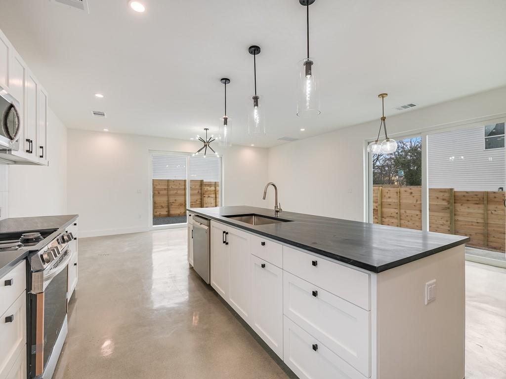 7006 Bennett Ave # 1