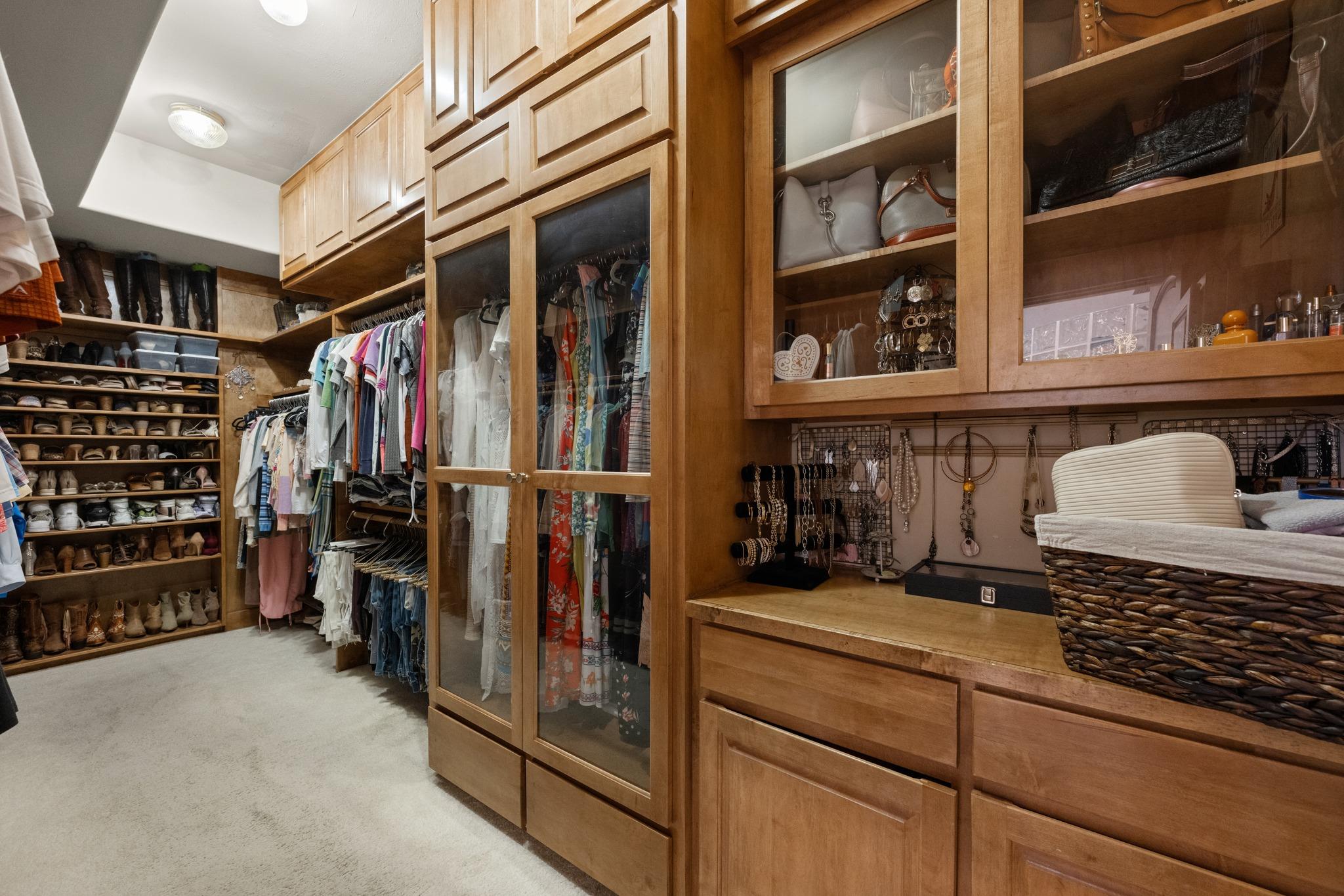 407 HURST CREEK RD