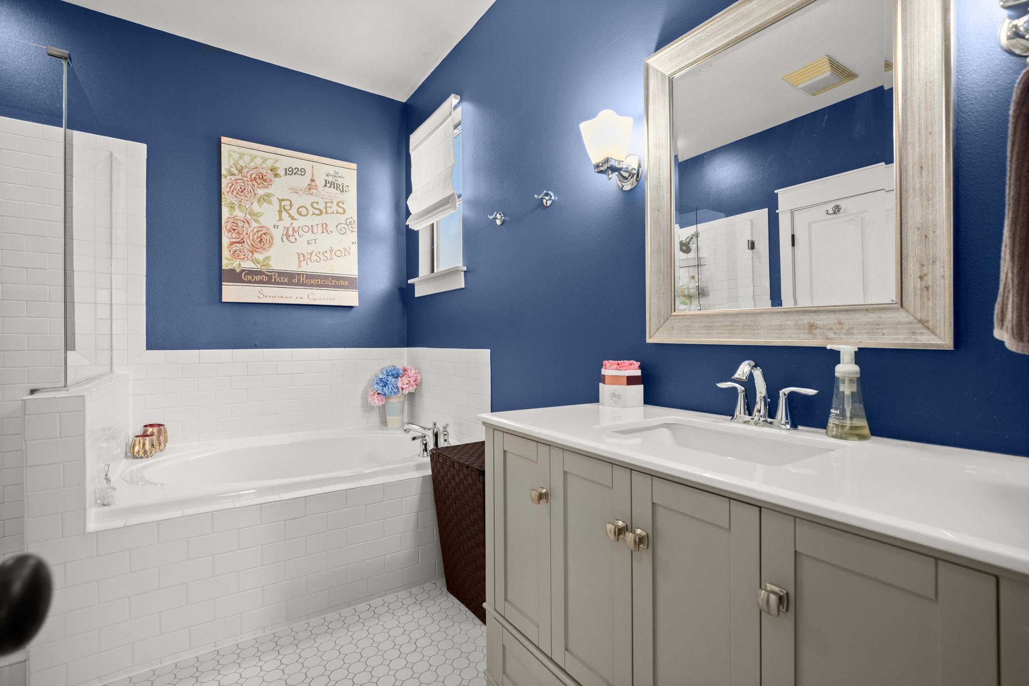 1318 Newning Ave # C