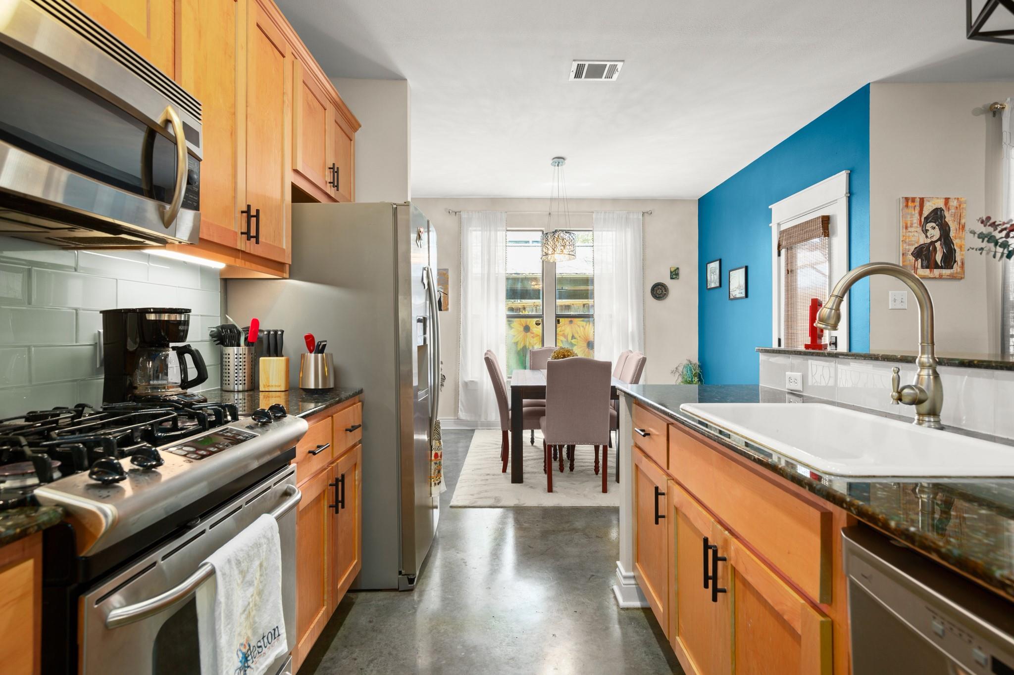 1318 Newning Ave # C