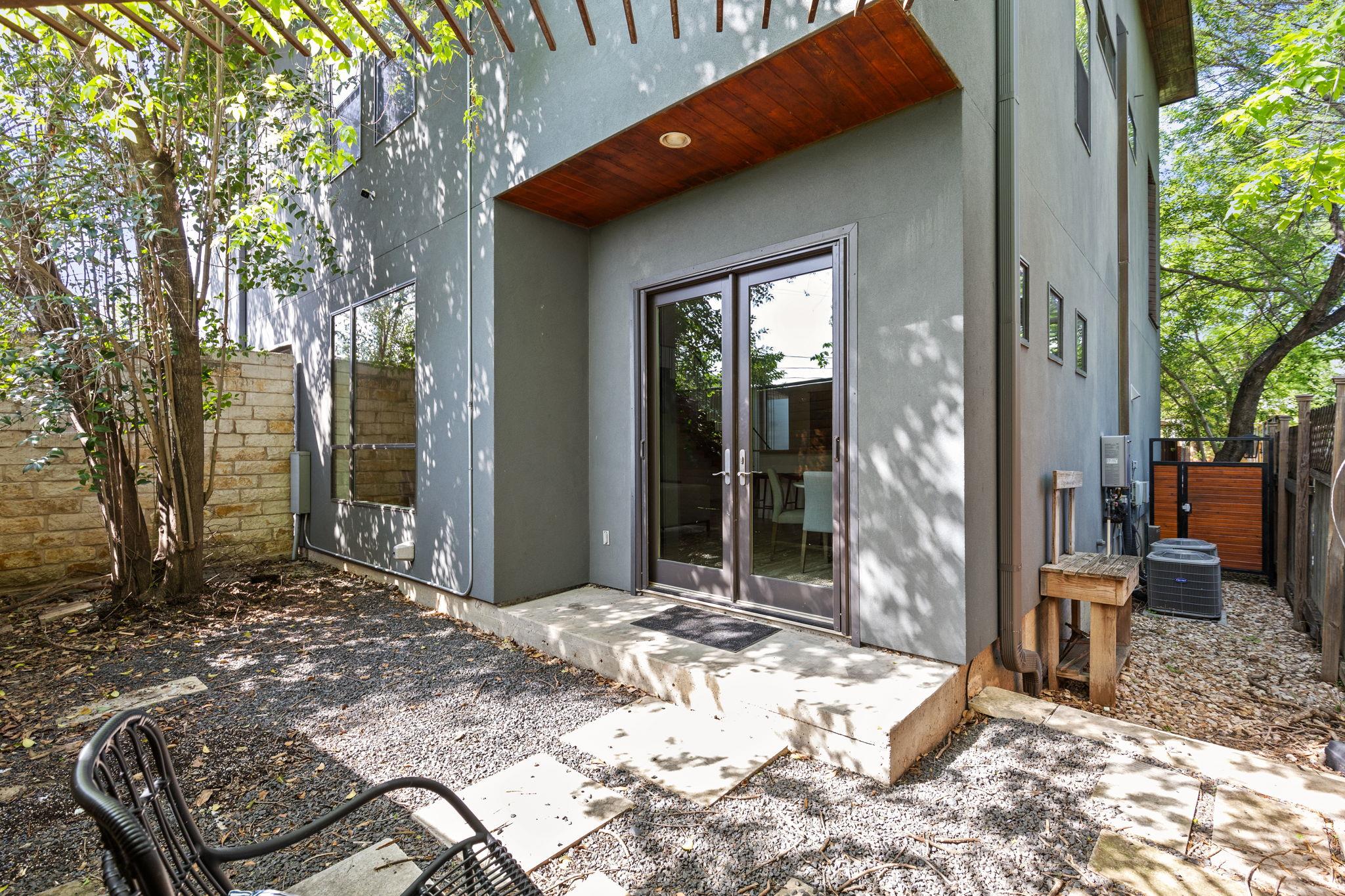 1907 W 30th ST