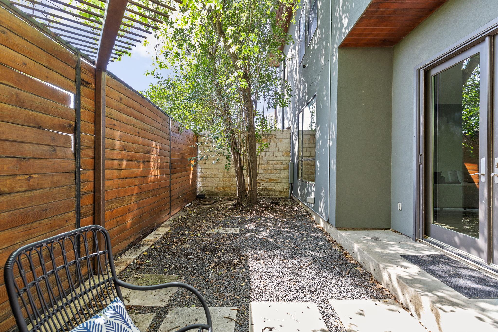 1907 W 30th ST
