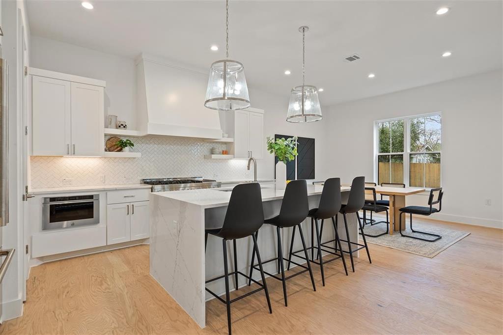 4809 Lansing DR