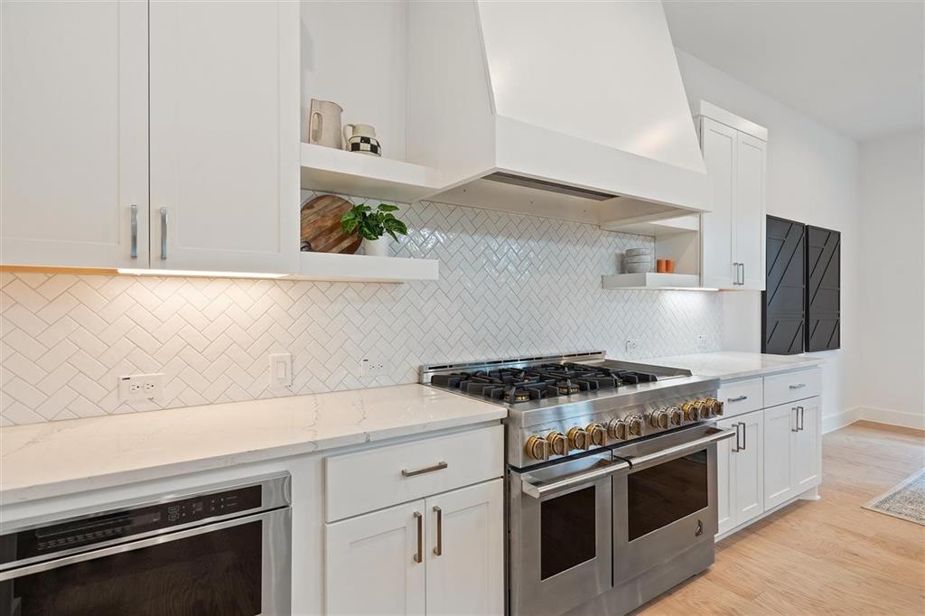 4809 Lansing DR