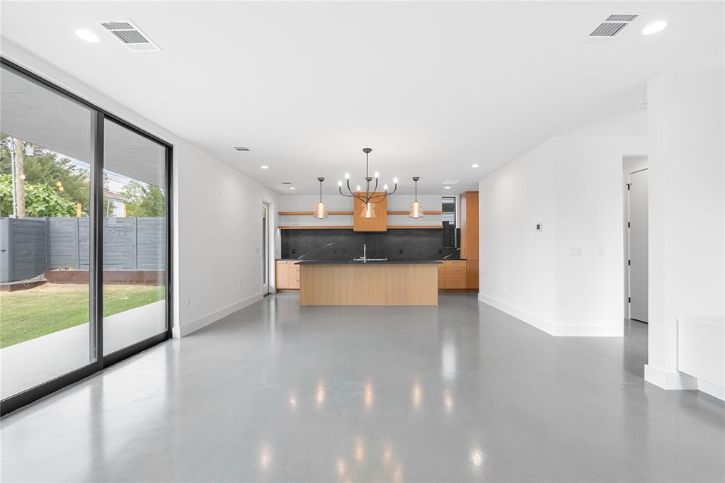 1309 Clifford Ave