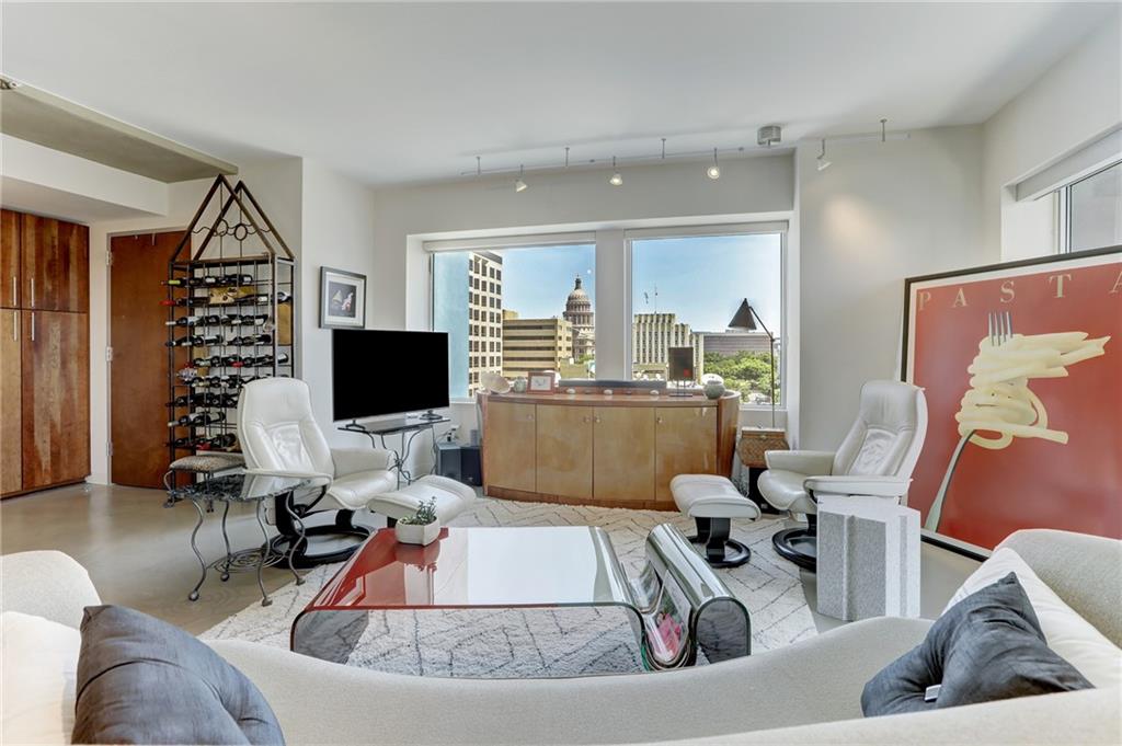 800 Brazos ST # 1107