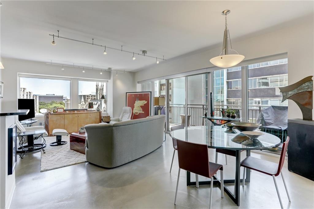 800 Brazos ST # 1107