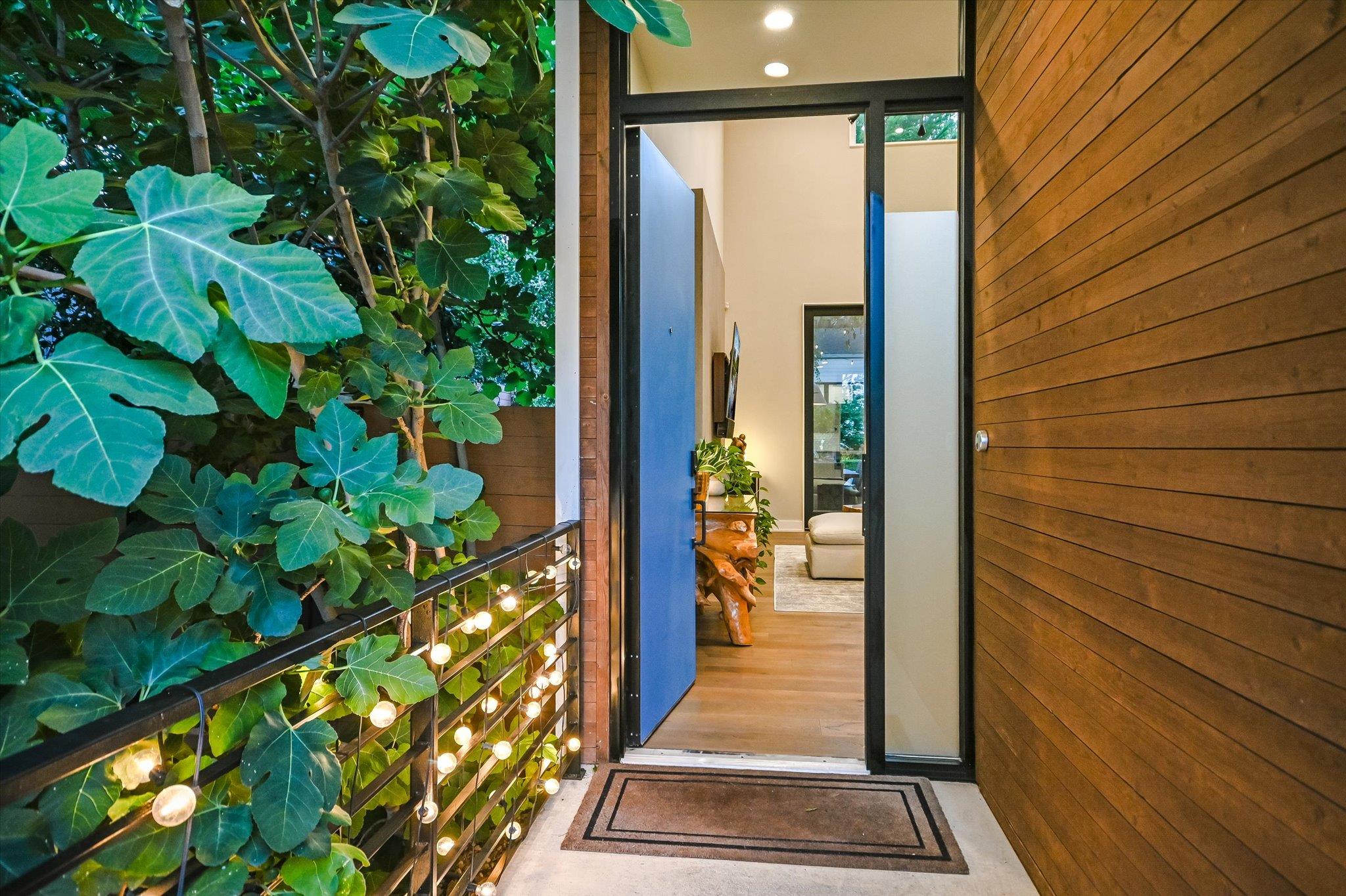 2010 Goodrich Ave # 5A