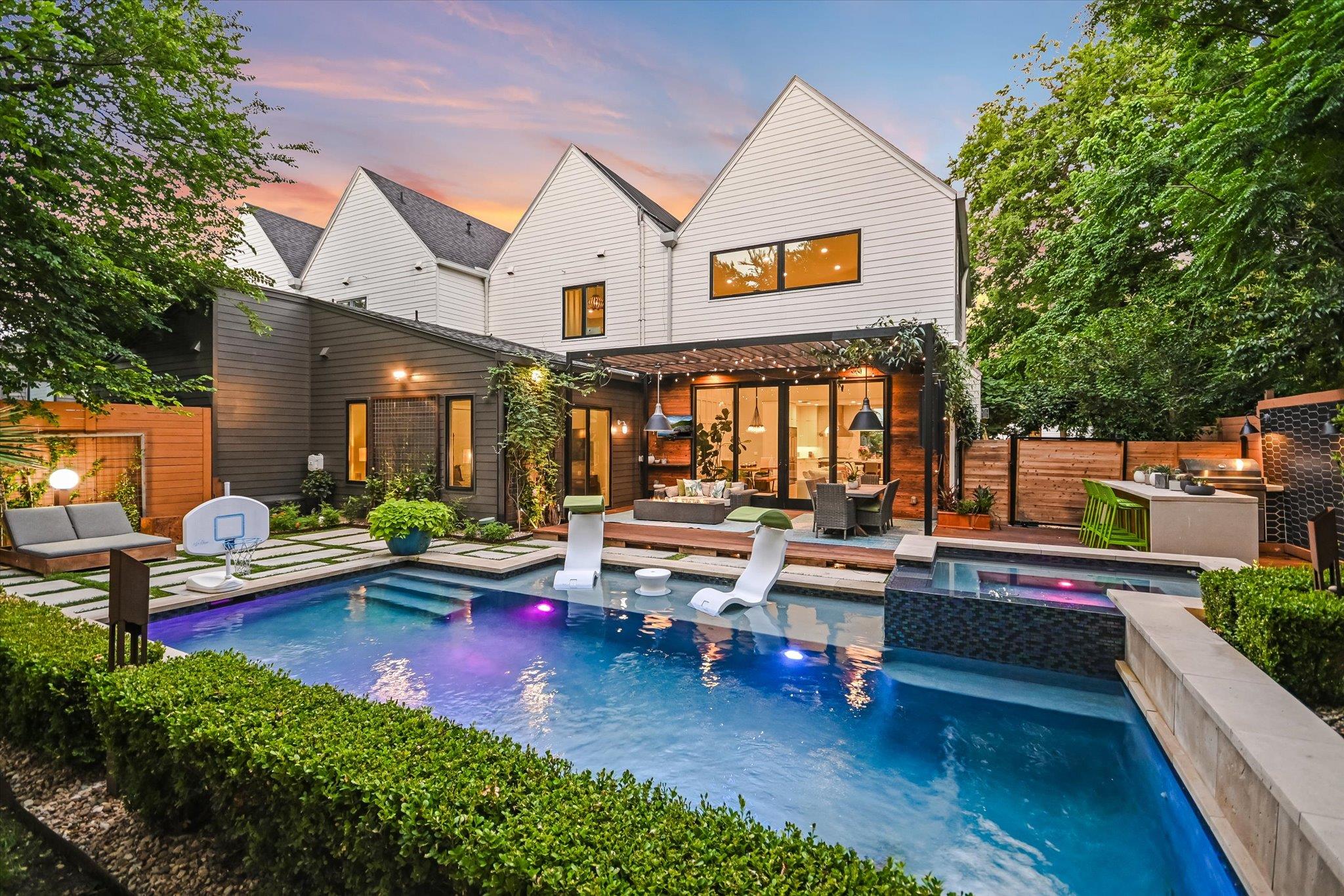 2010 Goodrich Ave # 5A