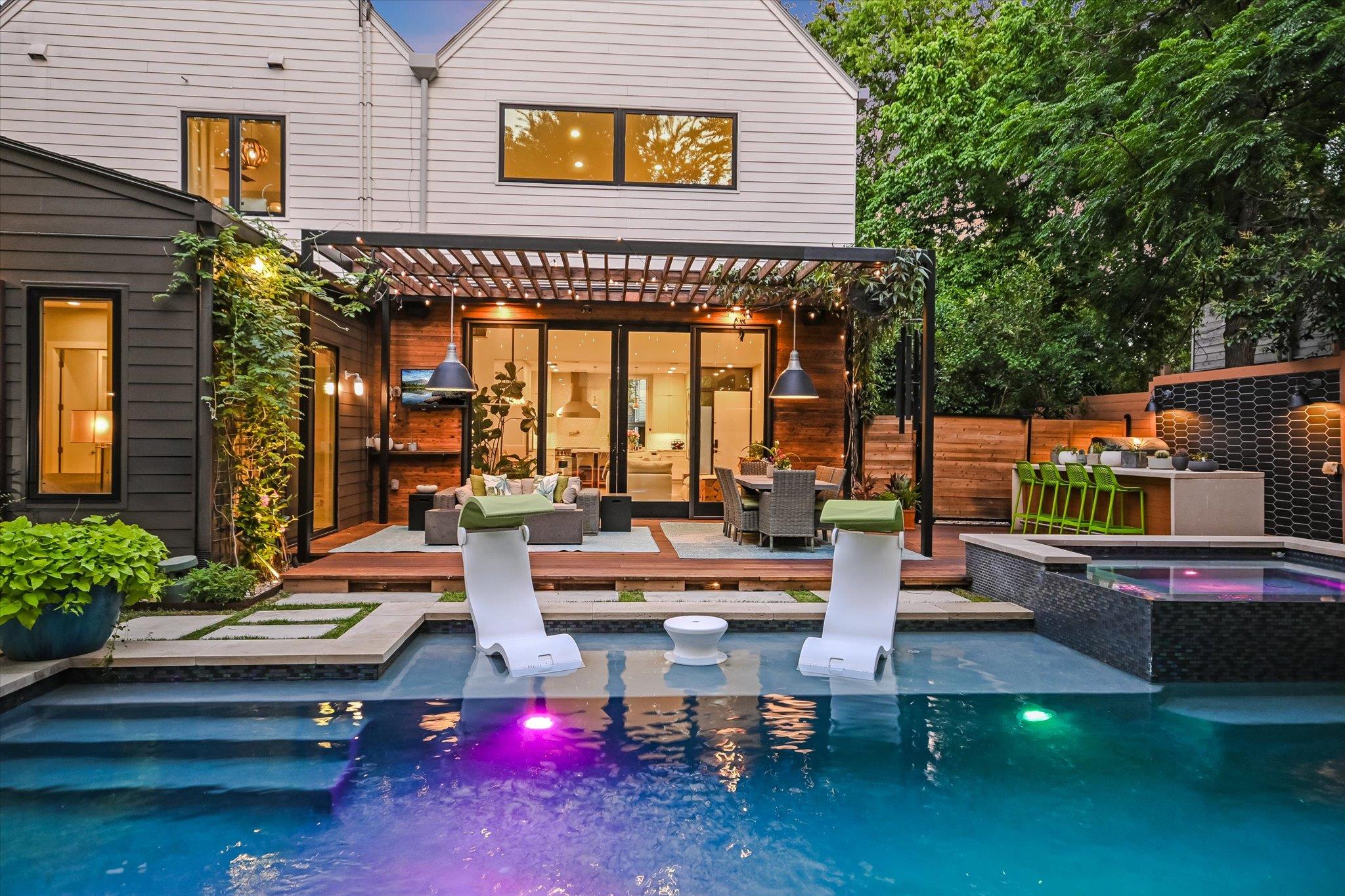 2010 Goodrich Ave # 5A