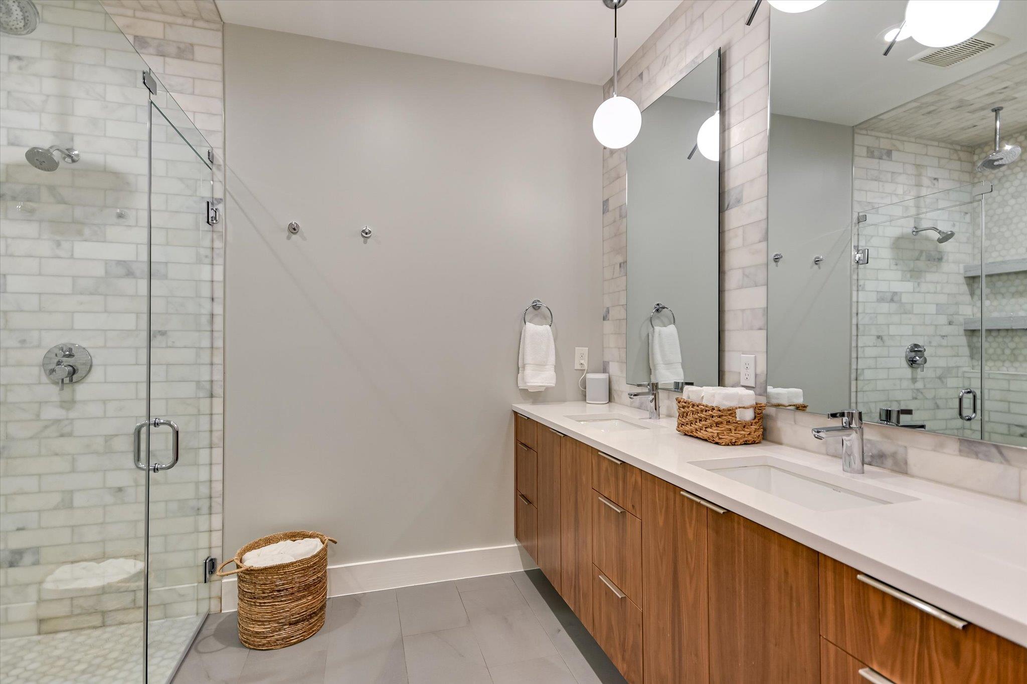 2010 Goodrich Ave # 5A