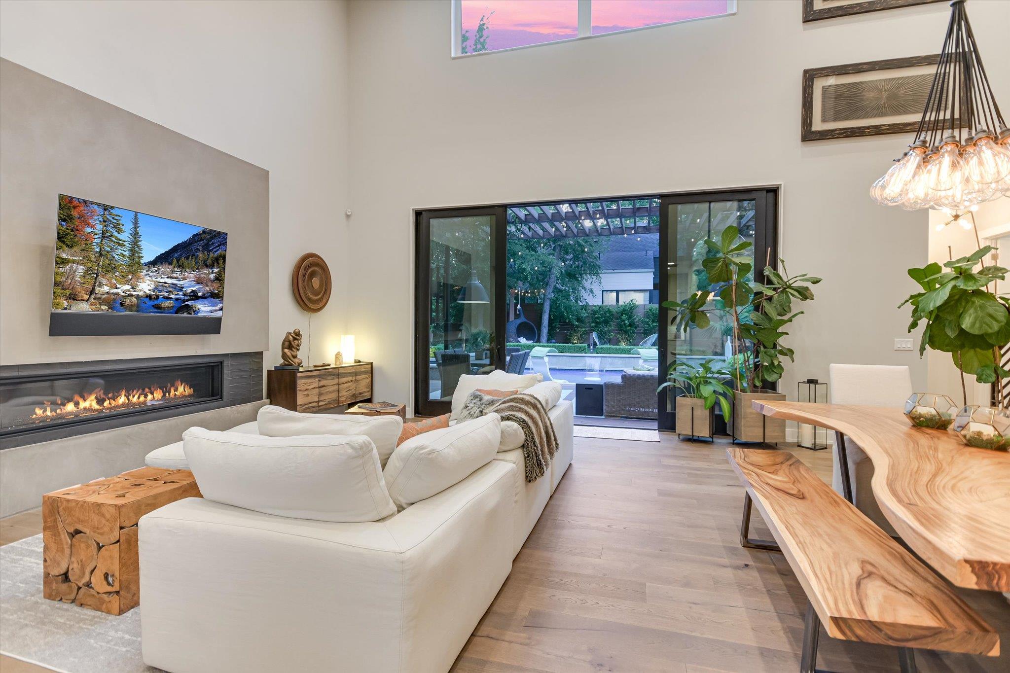 2010 Goodrich Ave # 5A