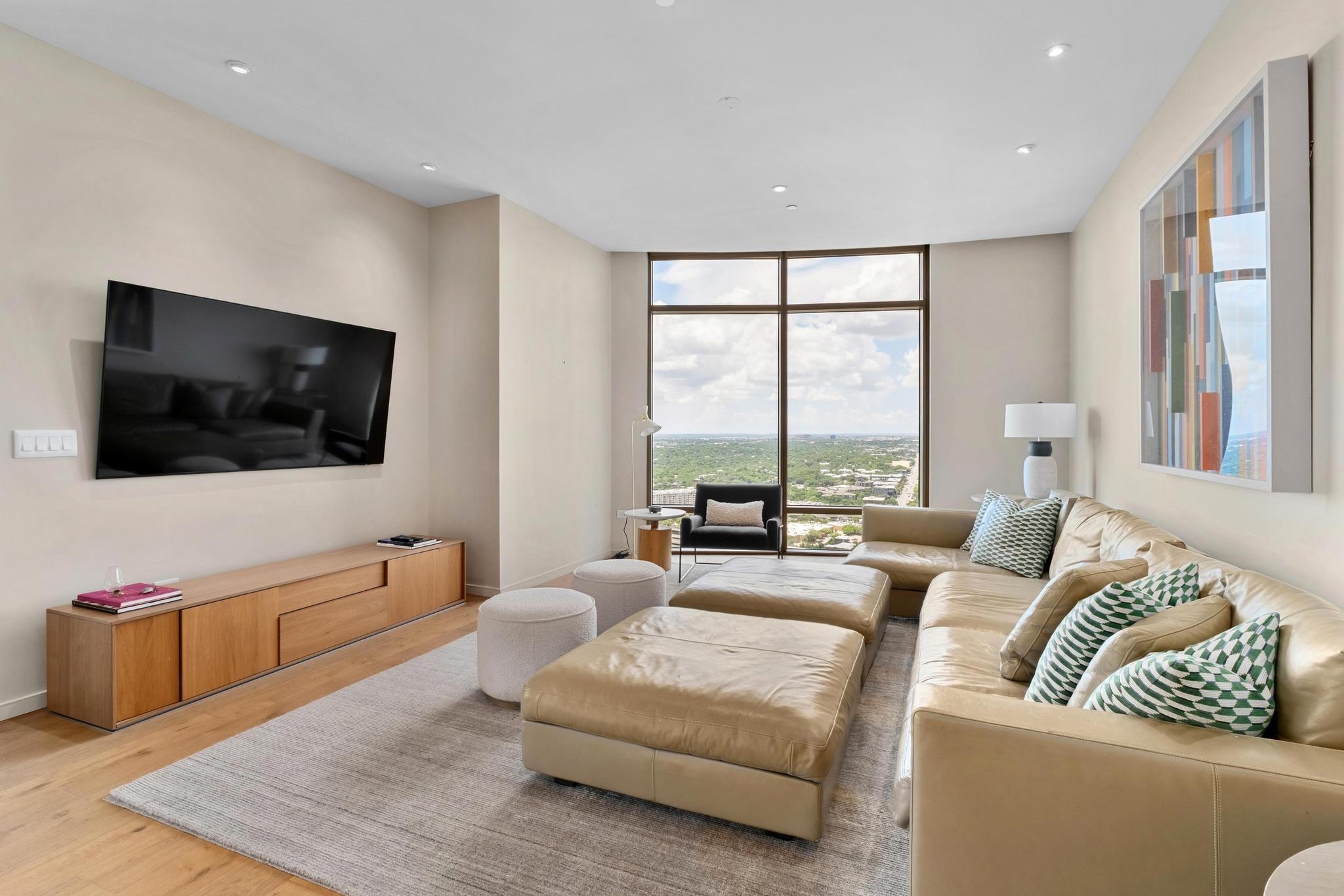 200 Congress Ave # 37H