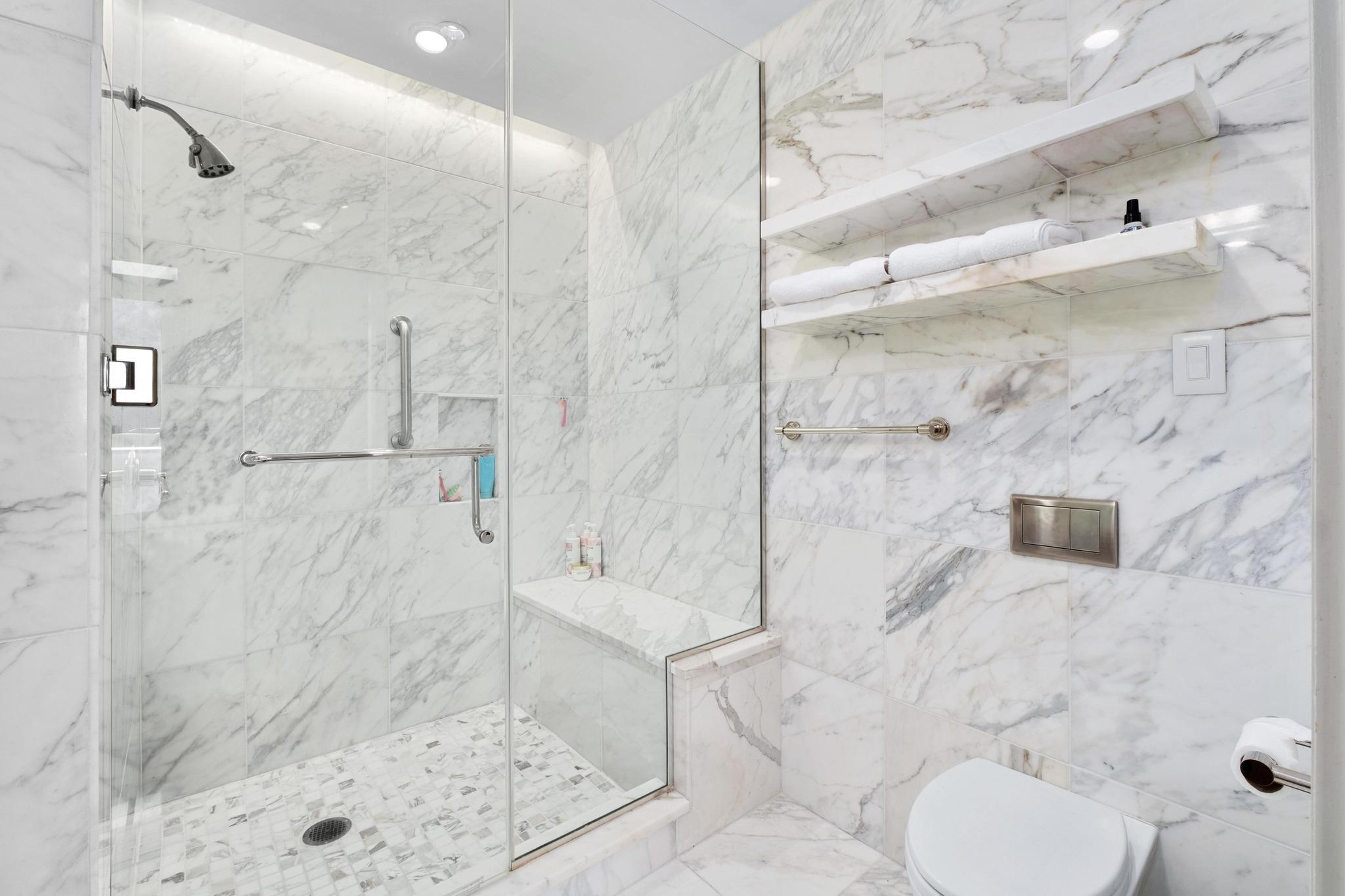 200 Congress Ave # 37H
