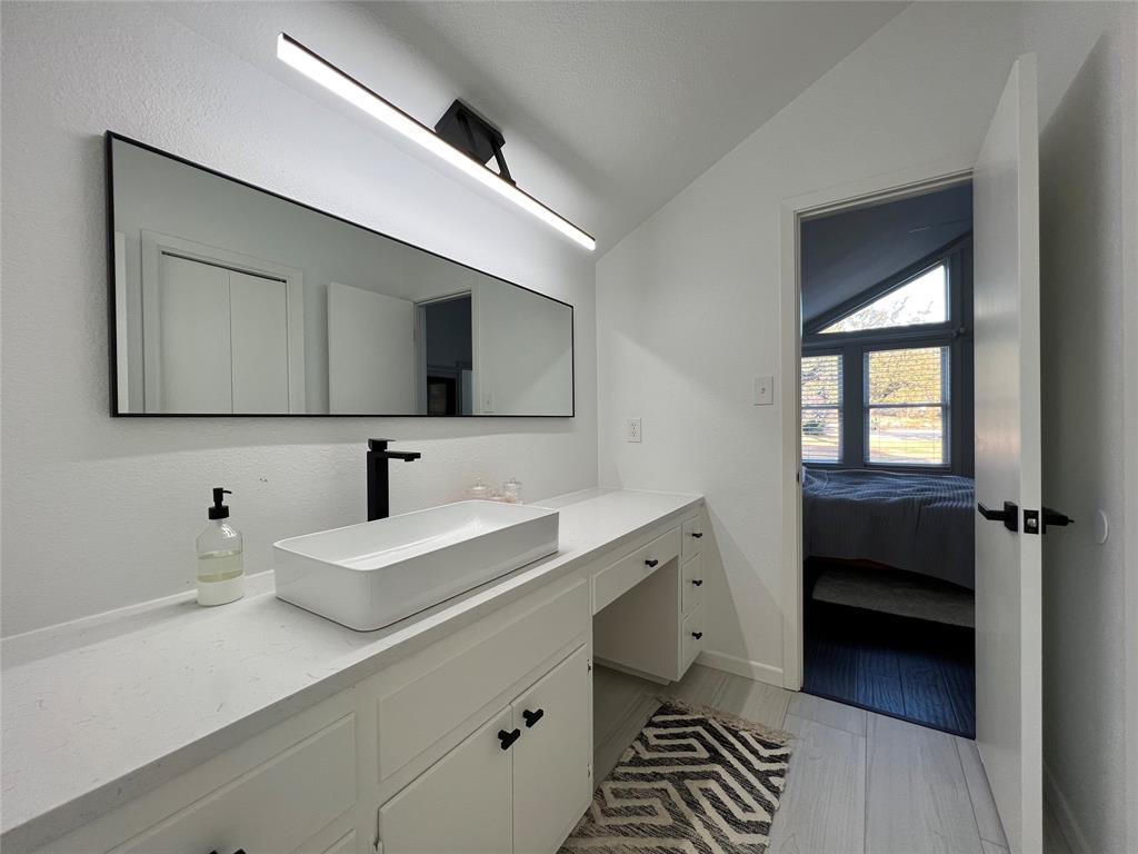 3401 Beartree CIR