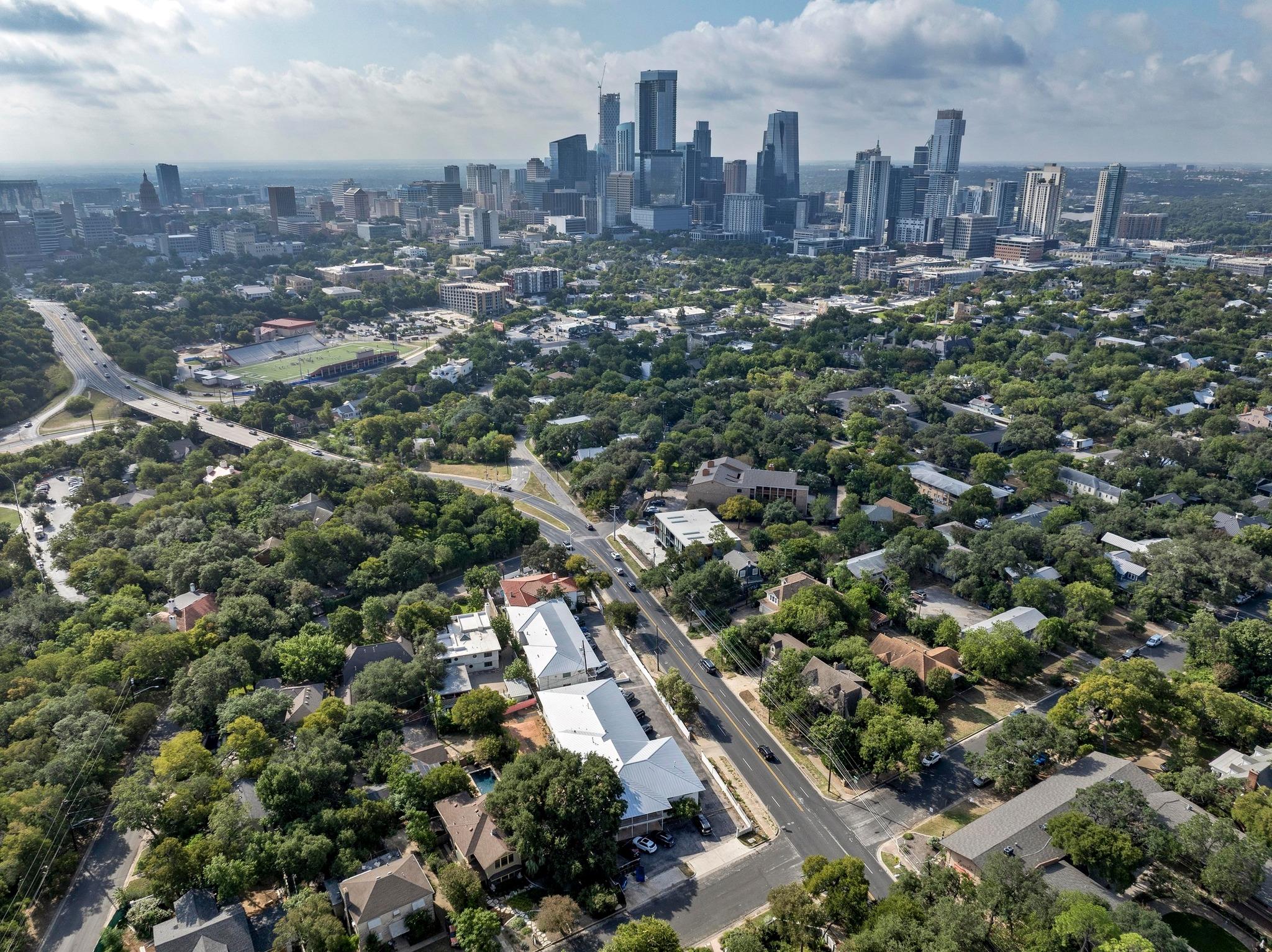 1208 Enfield RD # 206