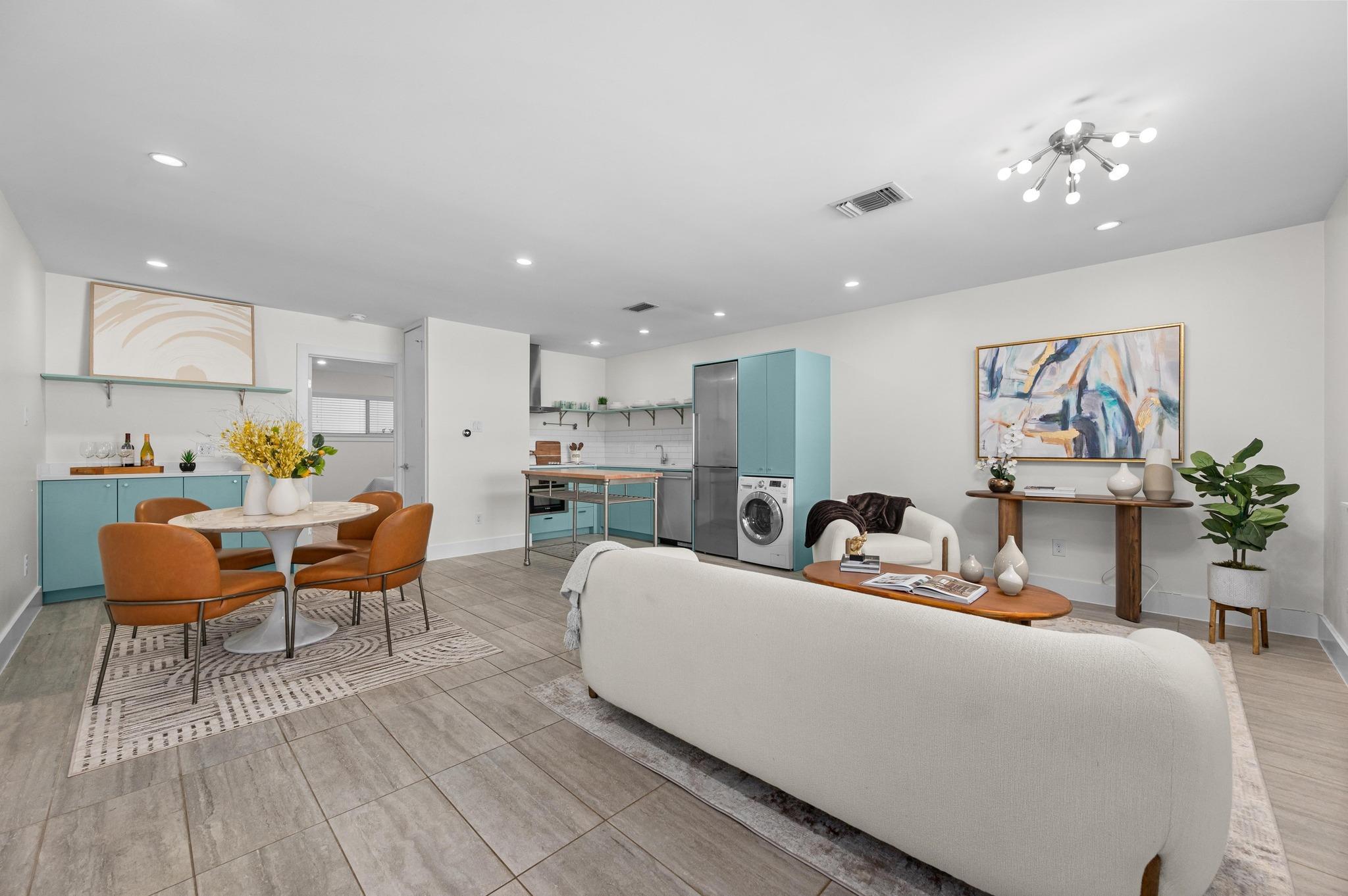 1208 Enfield RD # 206