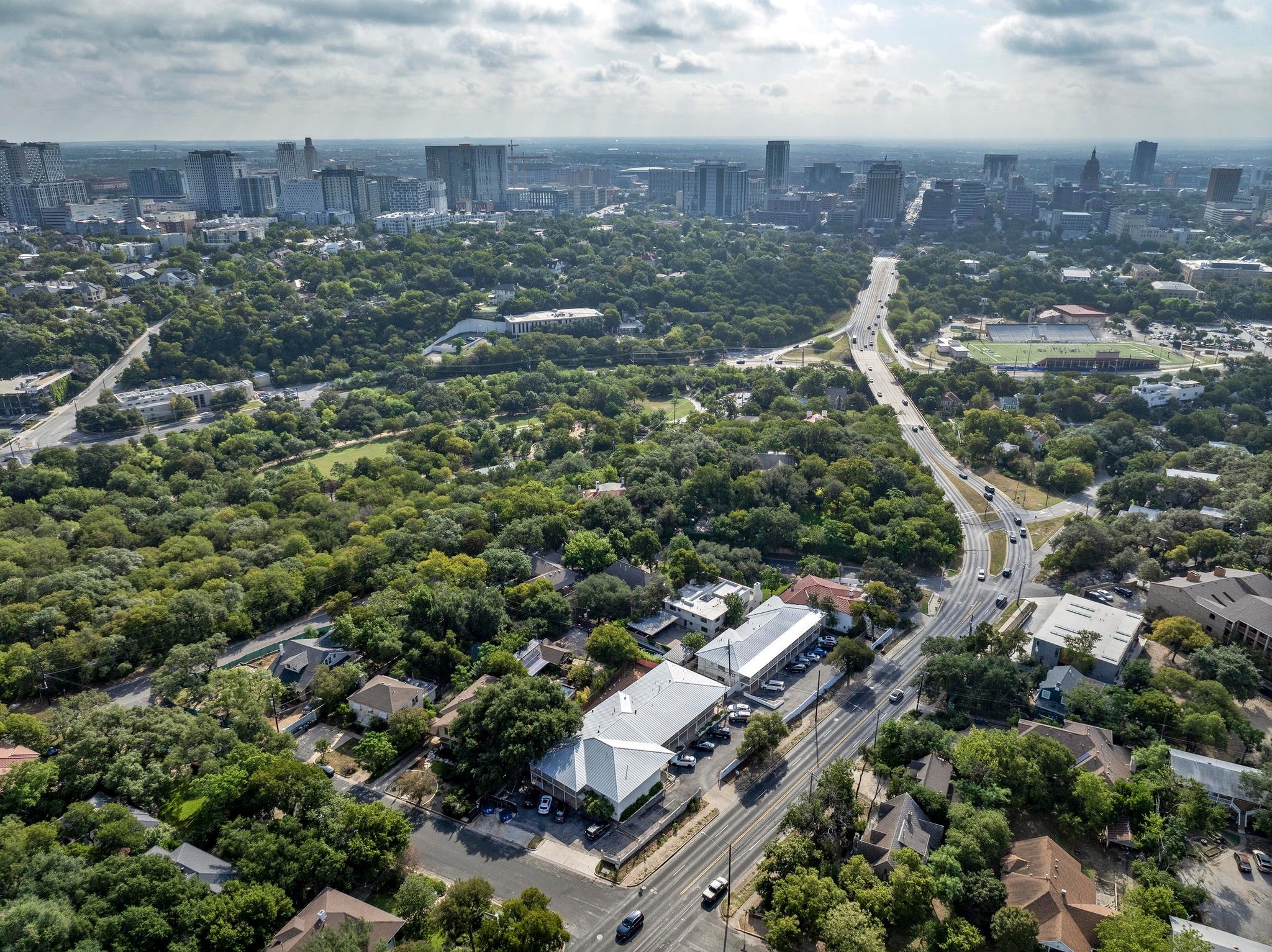 1208 Enfield RD # 206