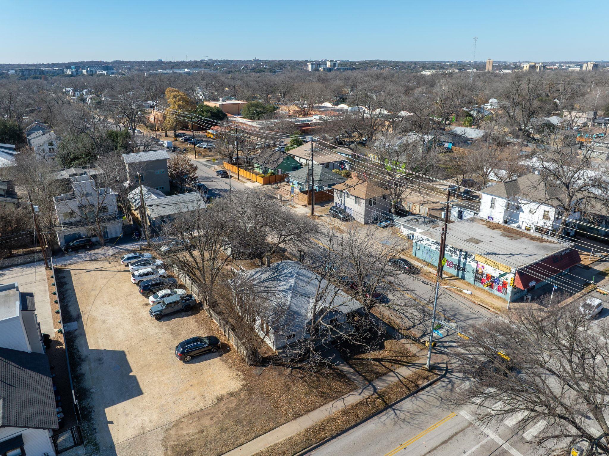 2201 E Cesar Chavez ST