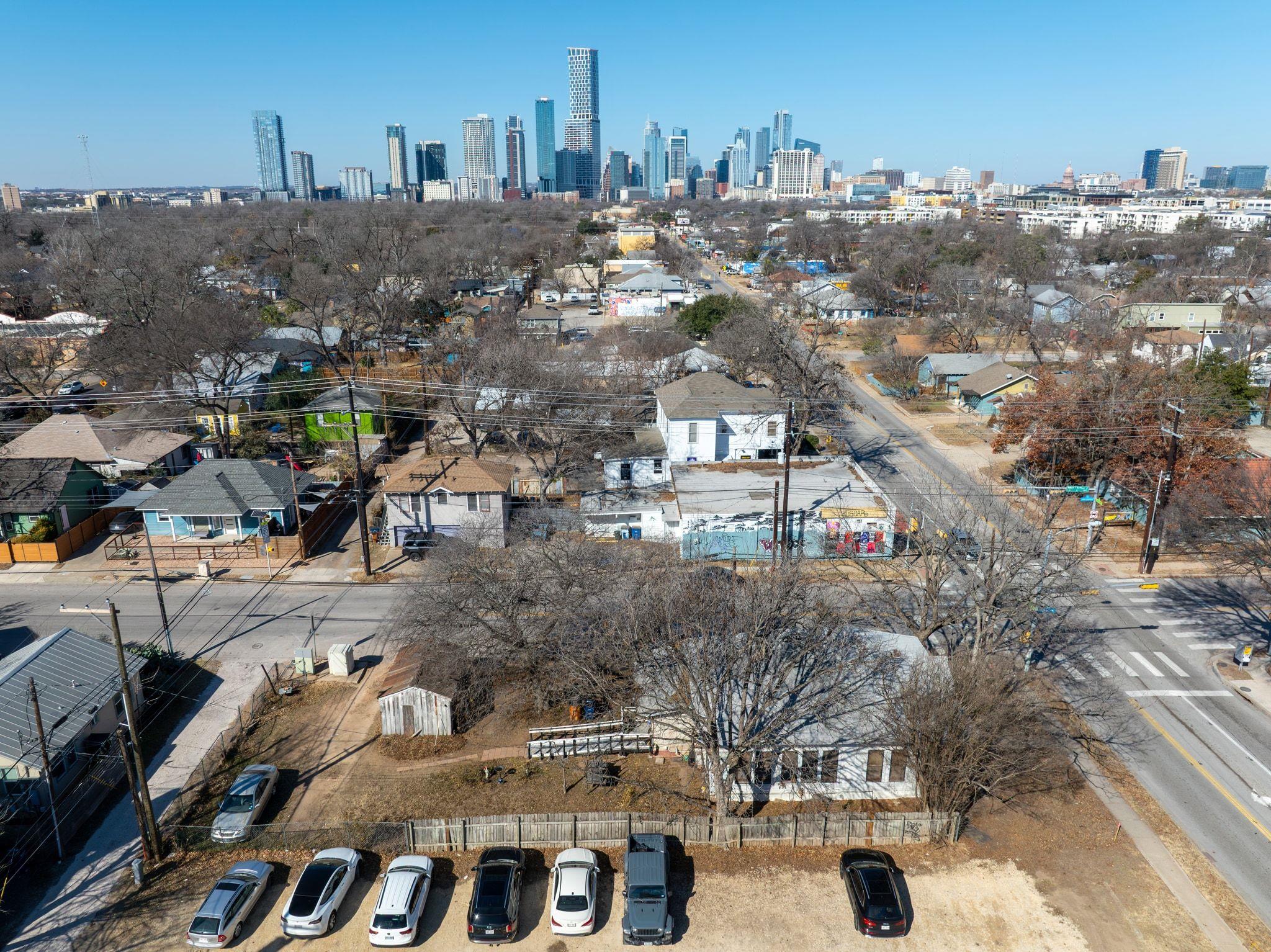 2201 E Cesar Chavez ST