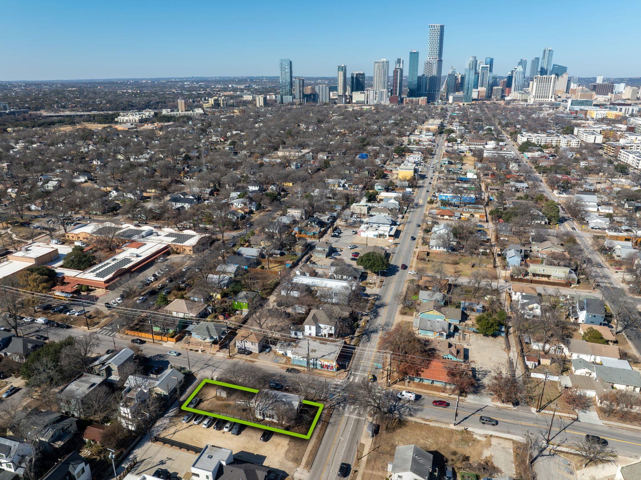 2201 E Cesar Chavez ST