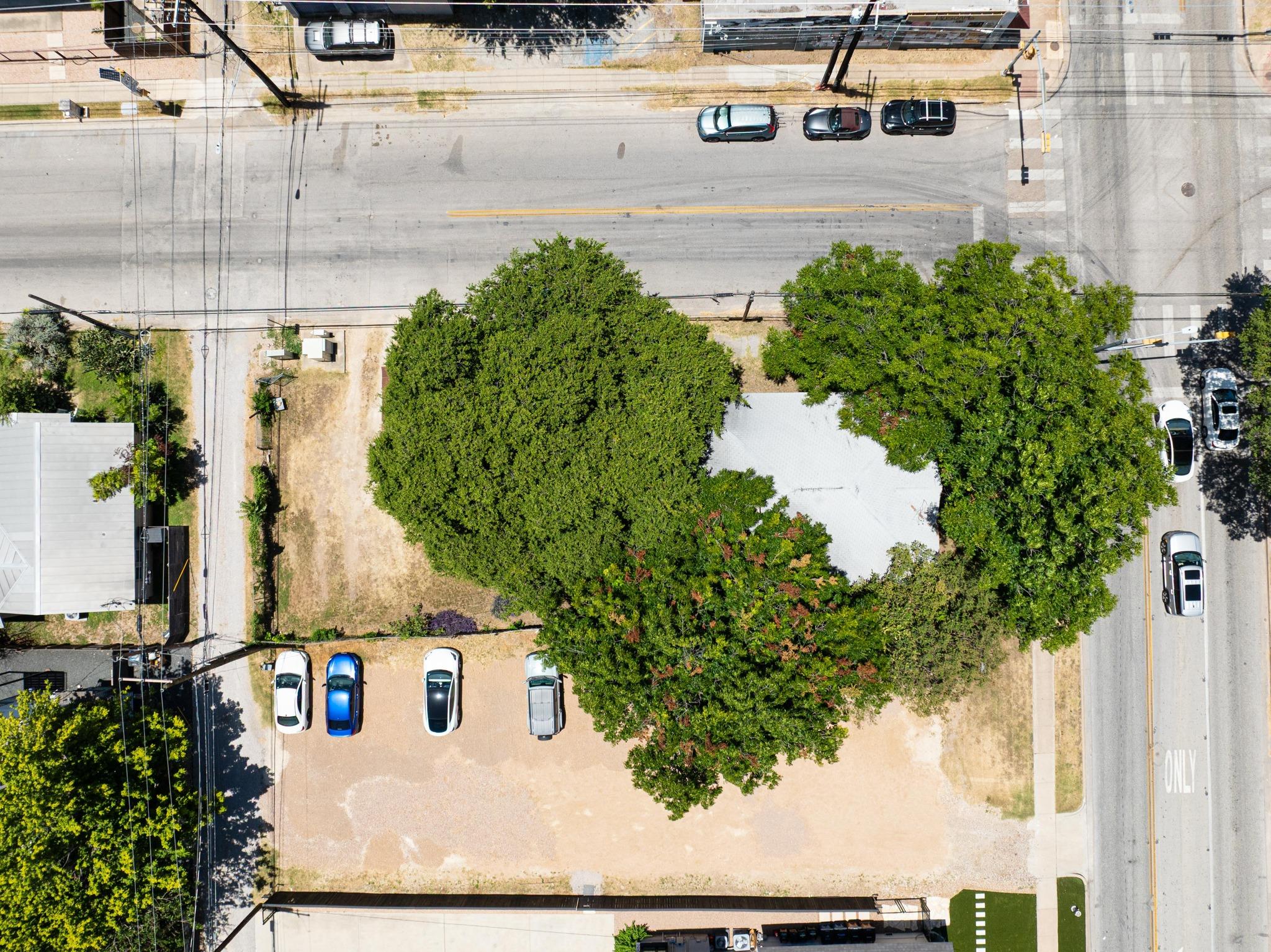 2201 E Cesar Chavez ST