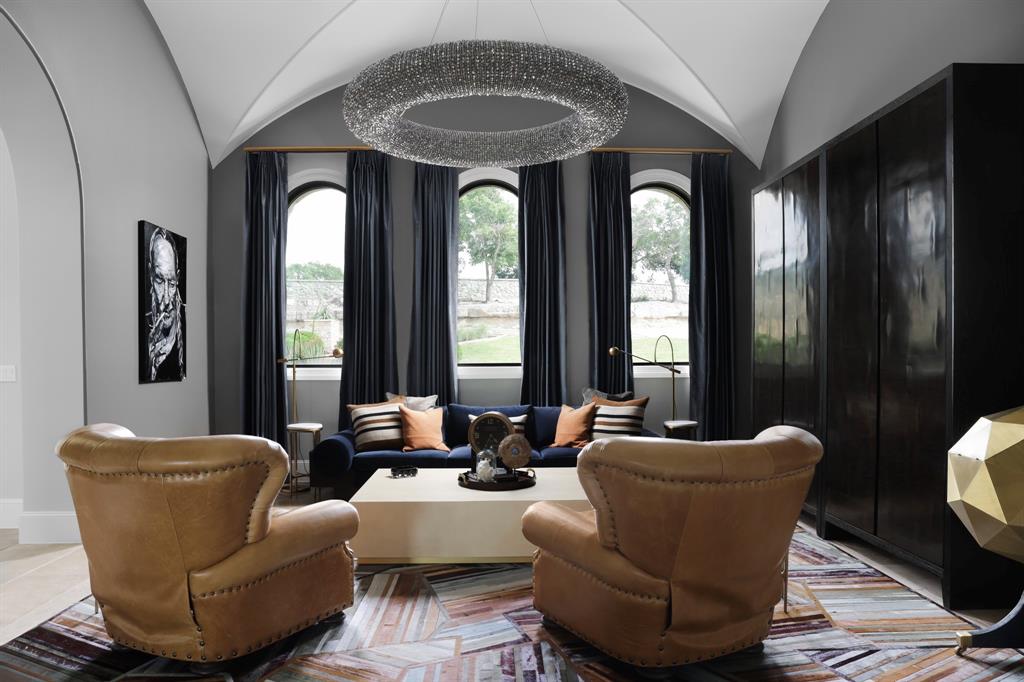 916 Barton Creek BLVD