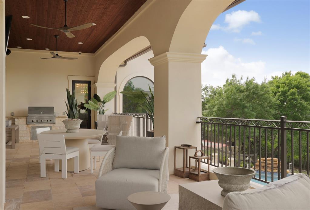 916 Barton Creek BLVD