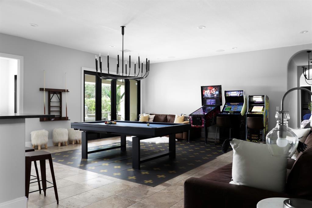 916 Barton Creek BLVD