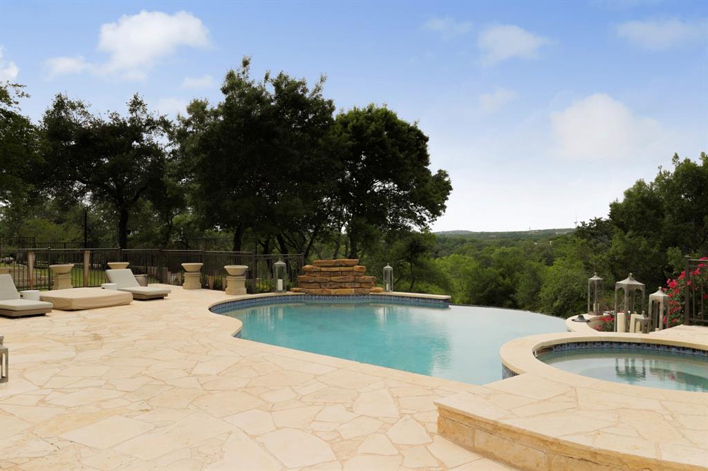 916 Barton Creek BLVD