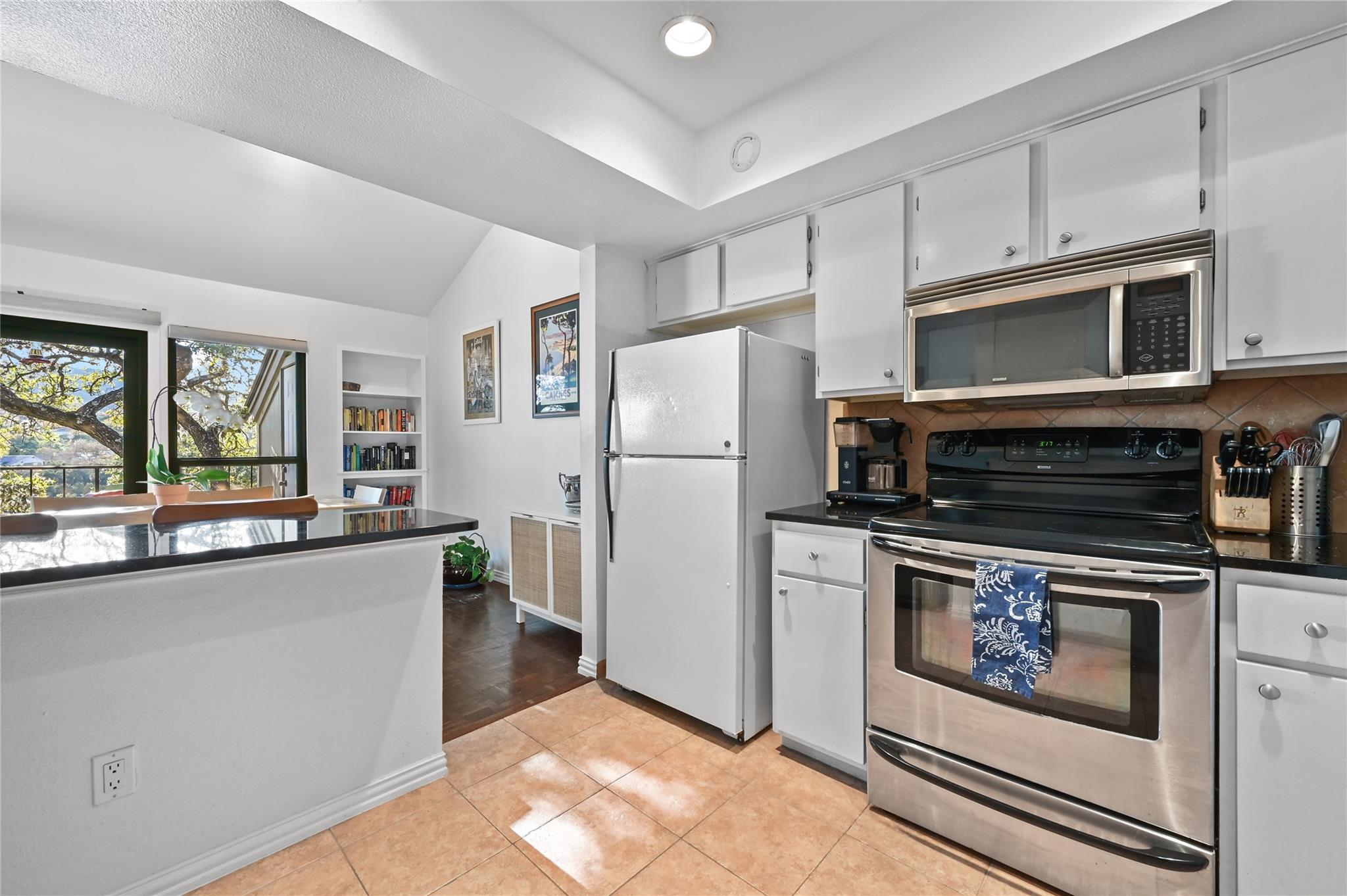 1821 Westlake DR # 109