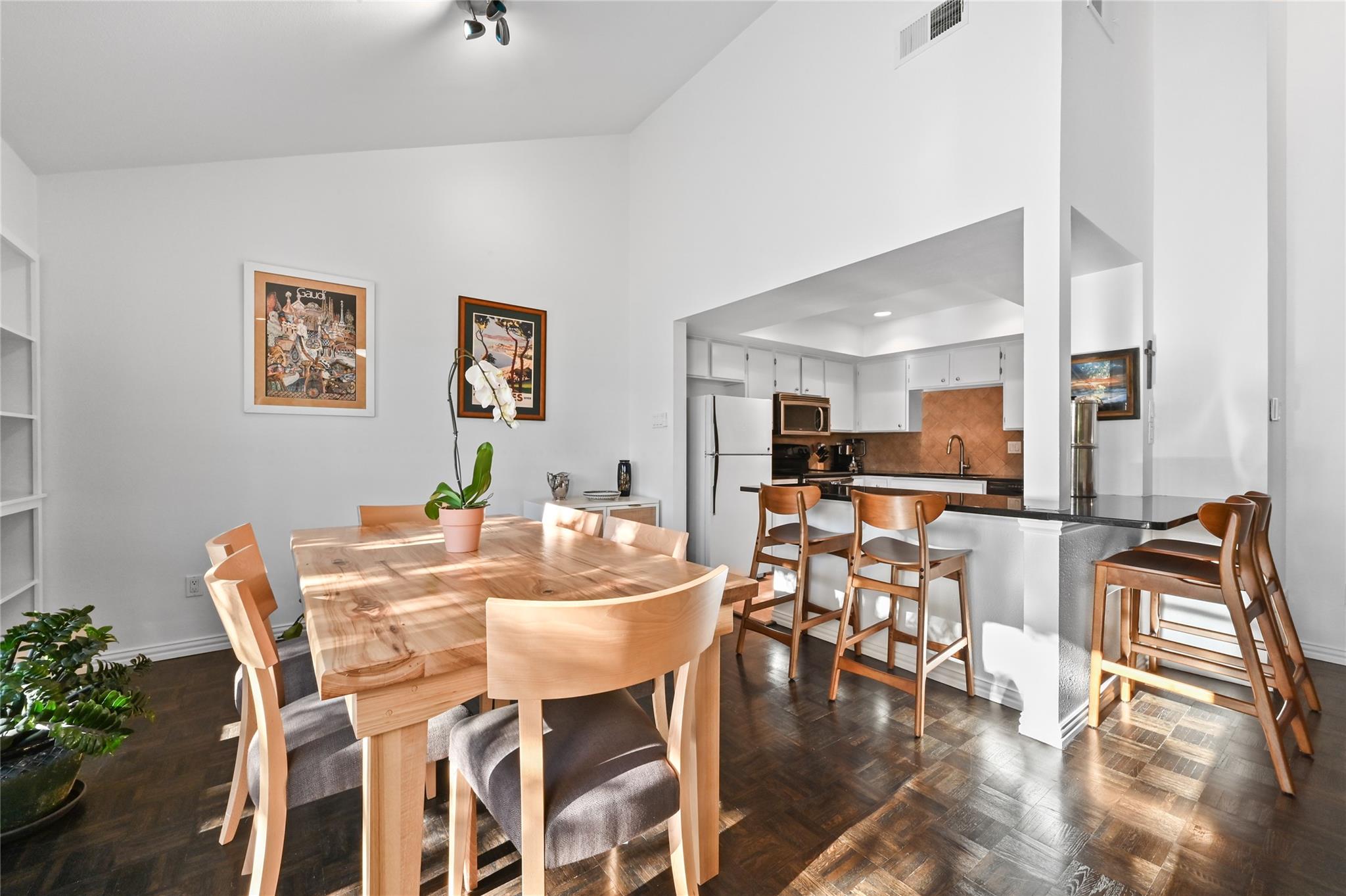 1821 Westlake DR # 109