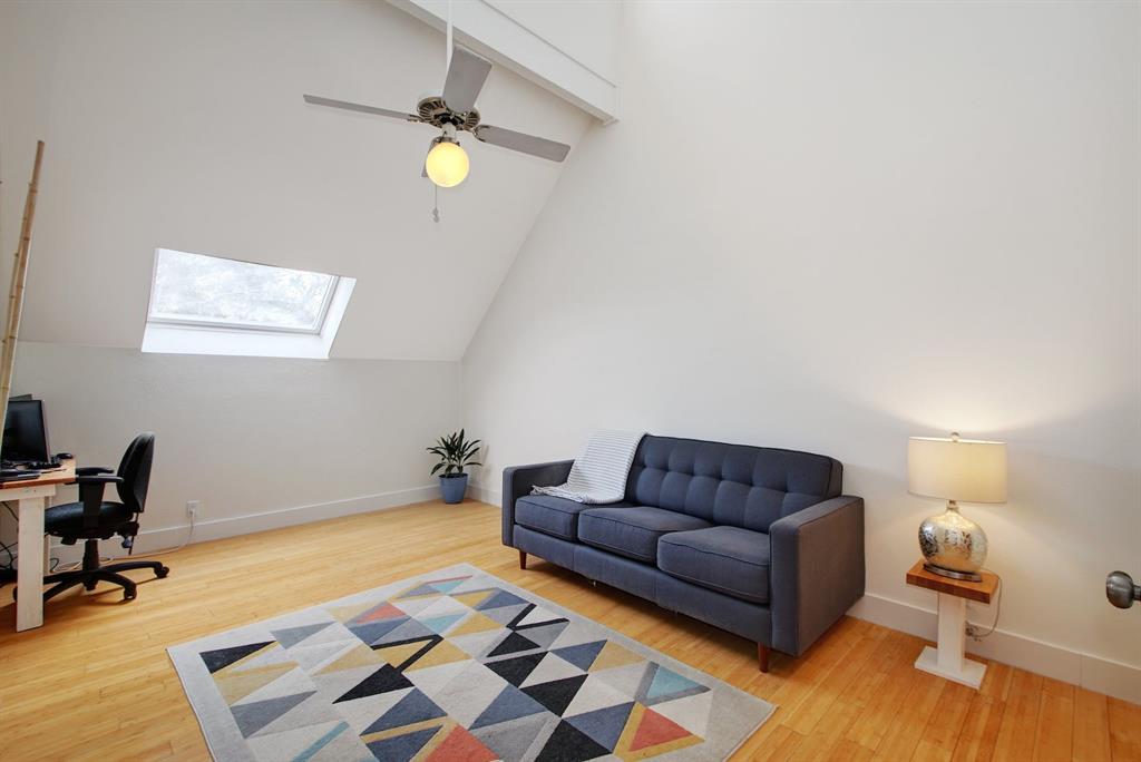 7320 Cave HOLW