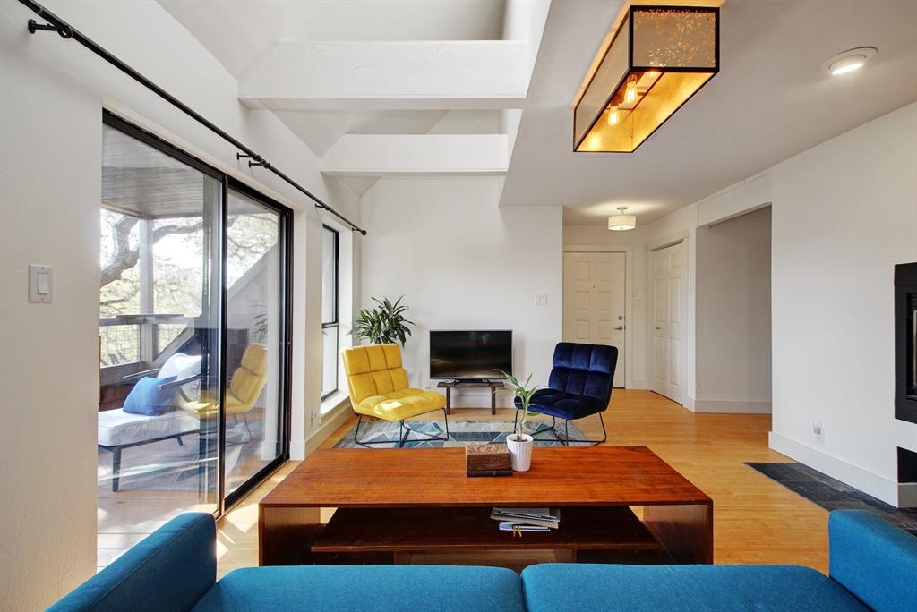 7320 Cave HOLW