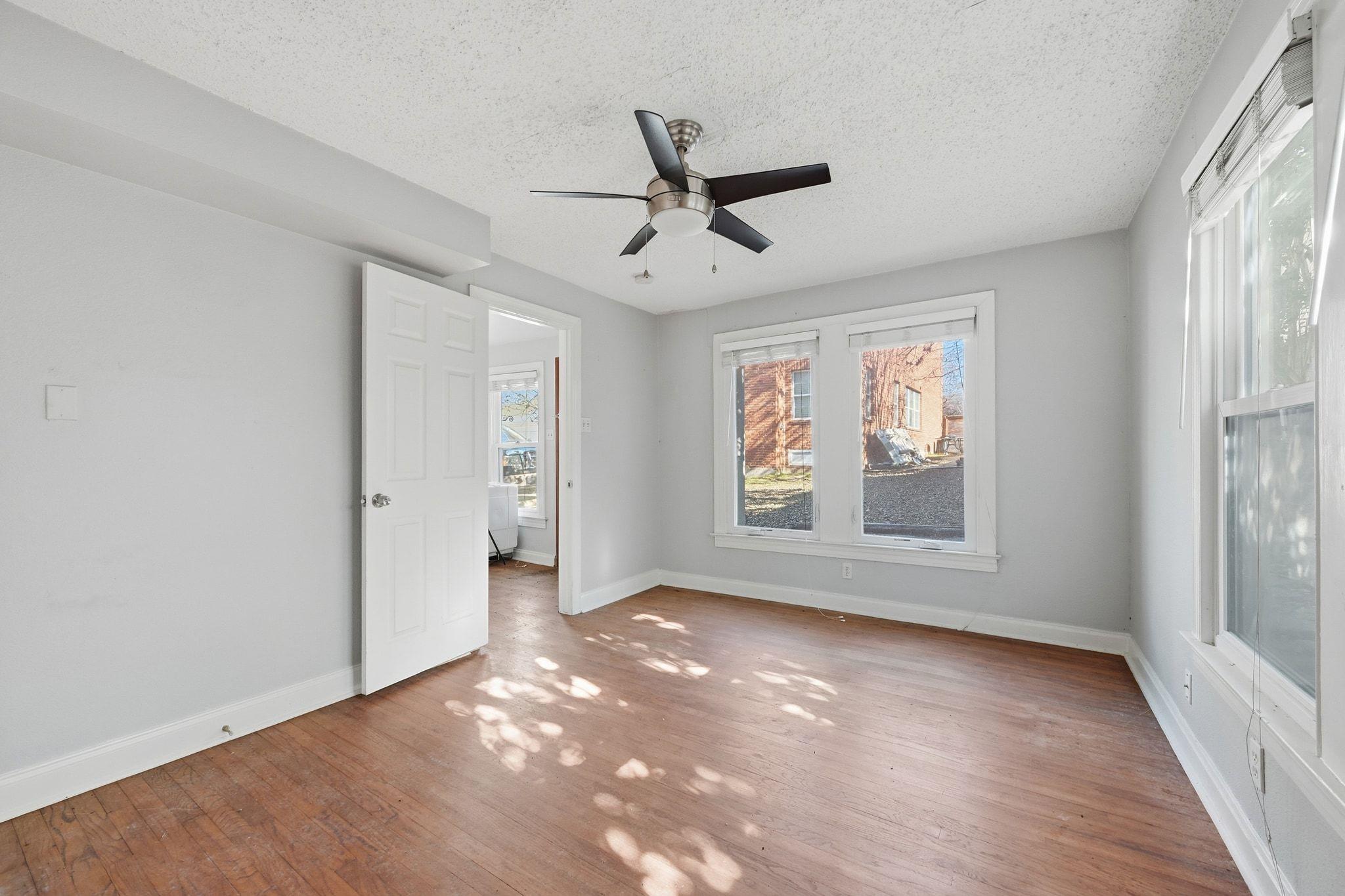 2413 Enfield RD