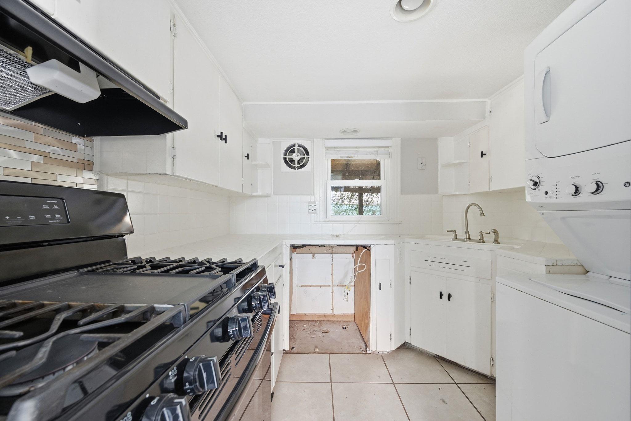 2413 Enfield RD