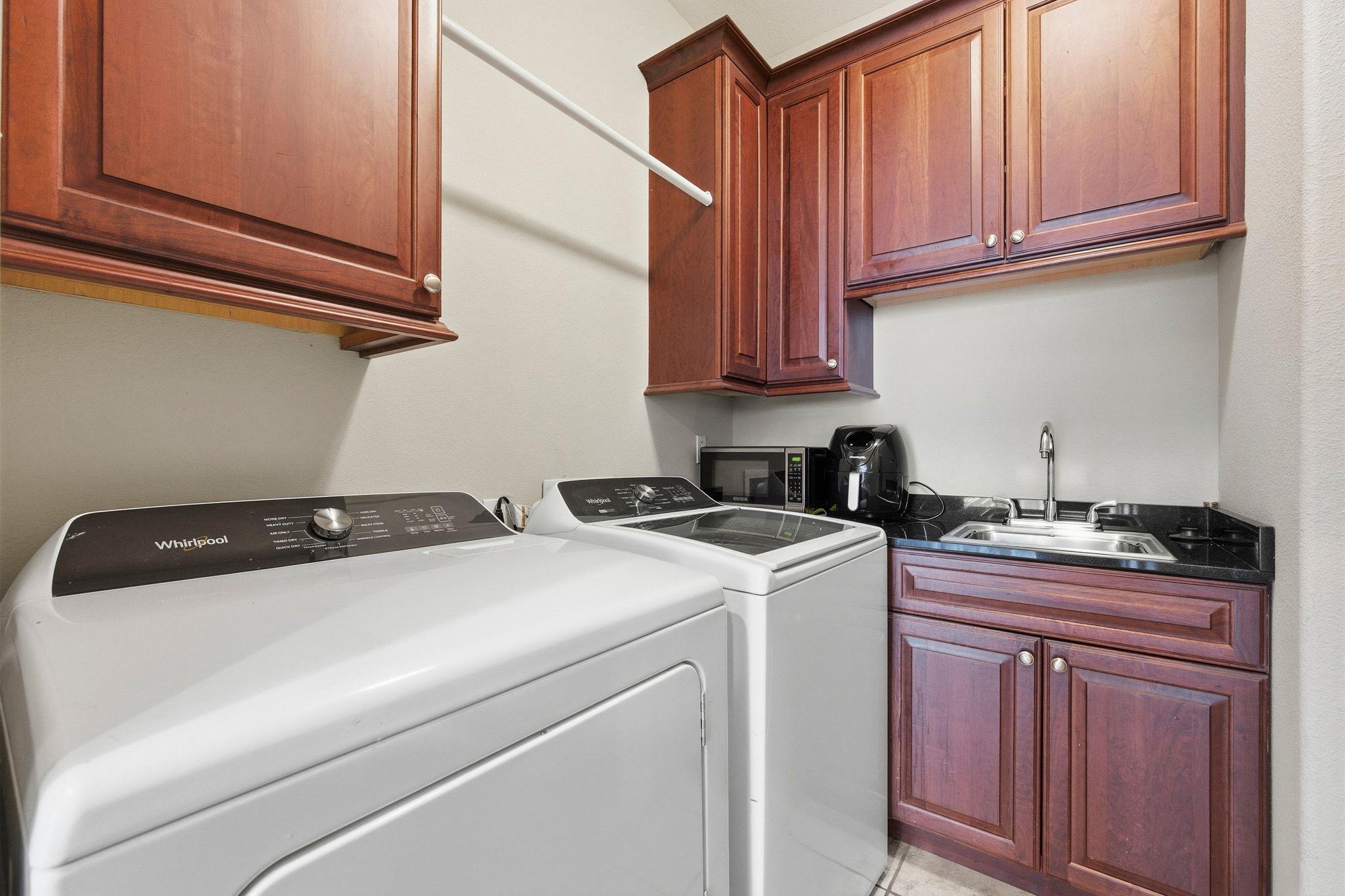 2413 Enfield RD