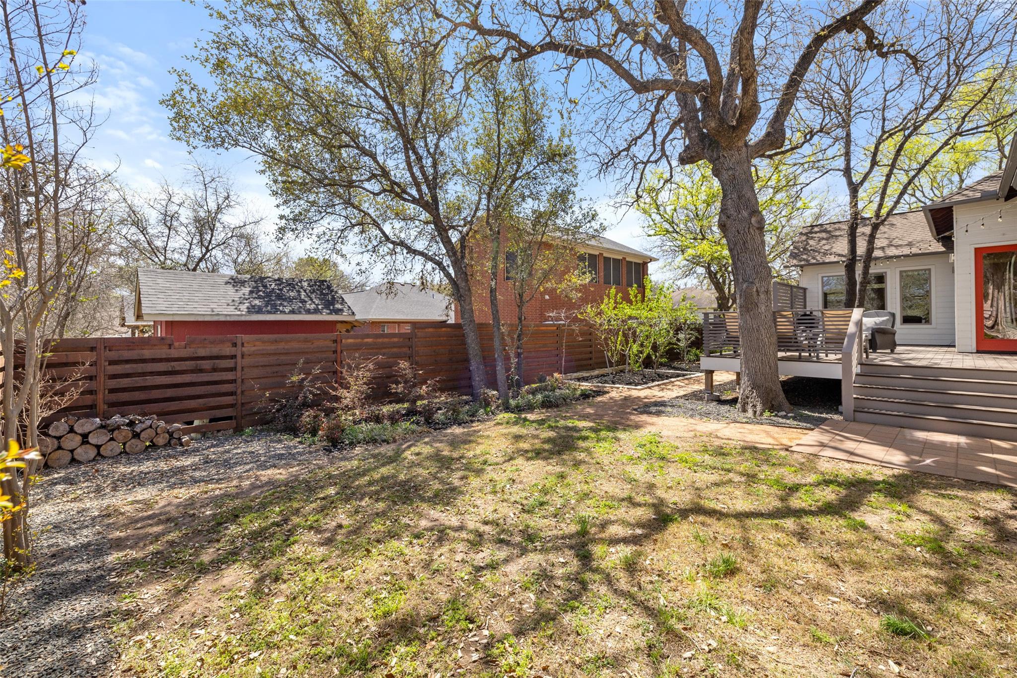 1017 S Quinlan Park RD