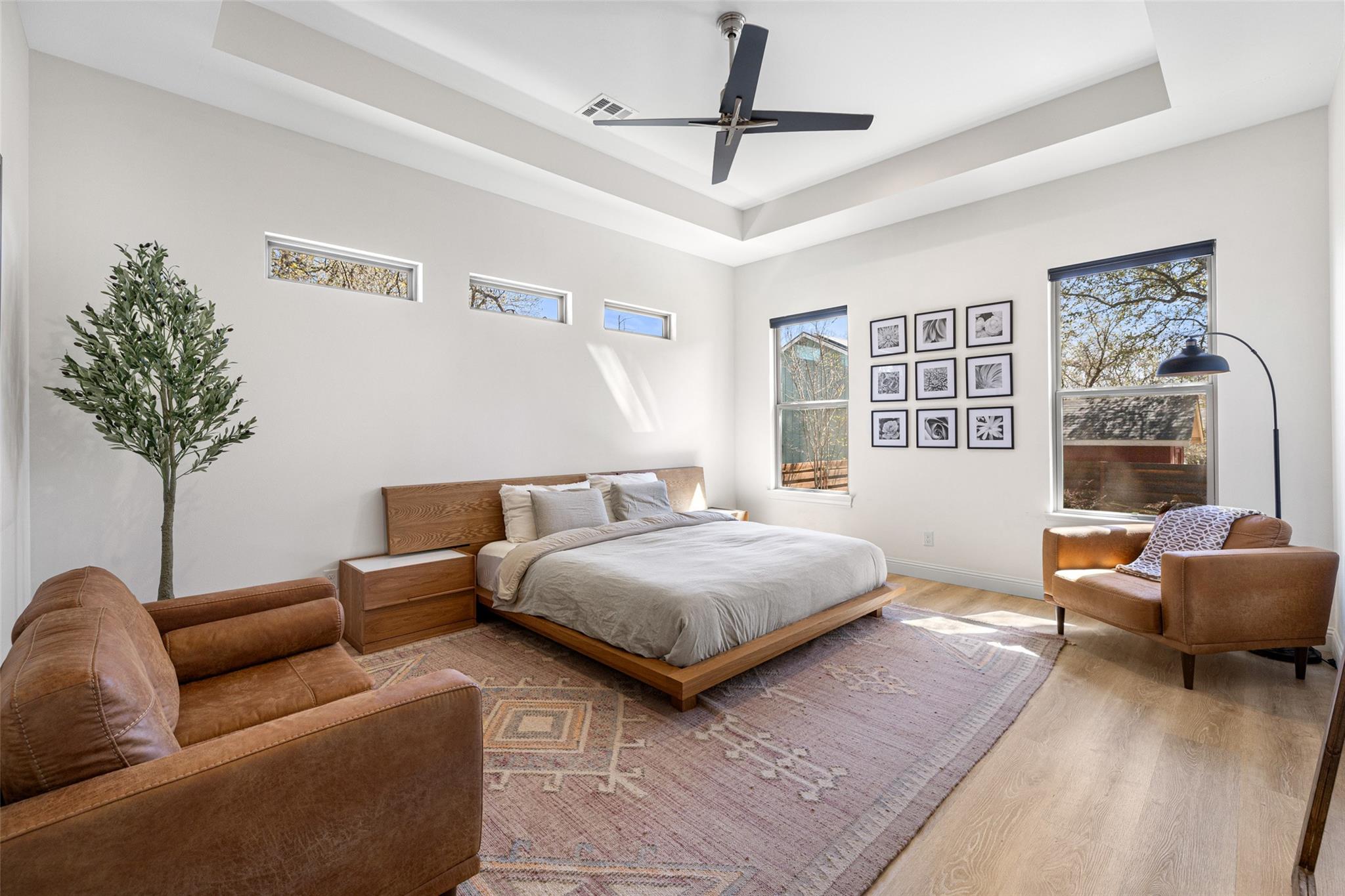 1017 S Quinlan Park RD