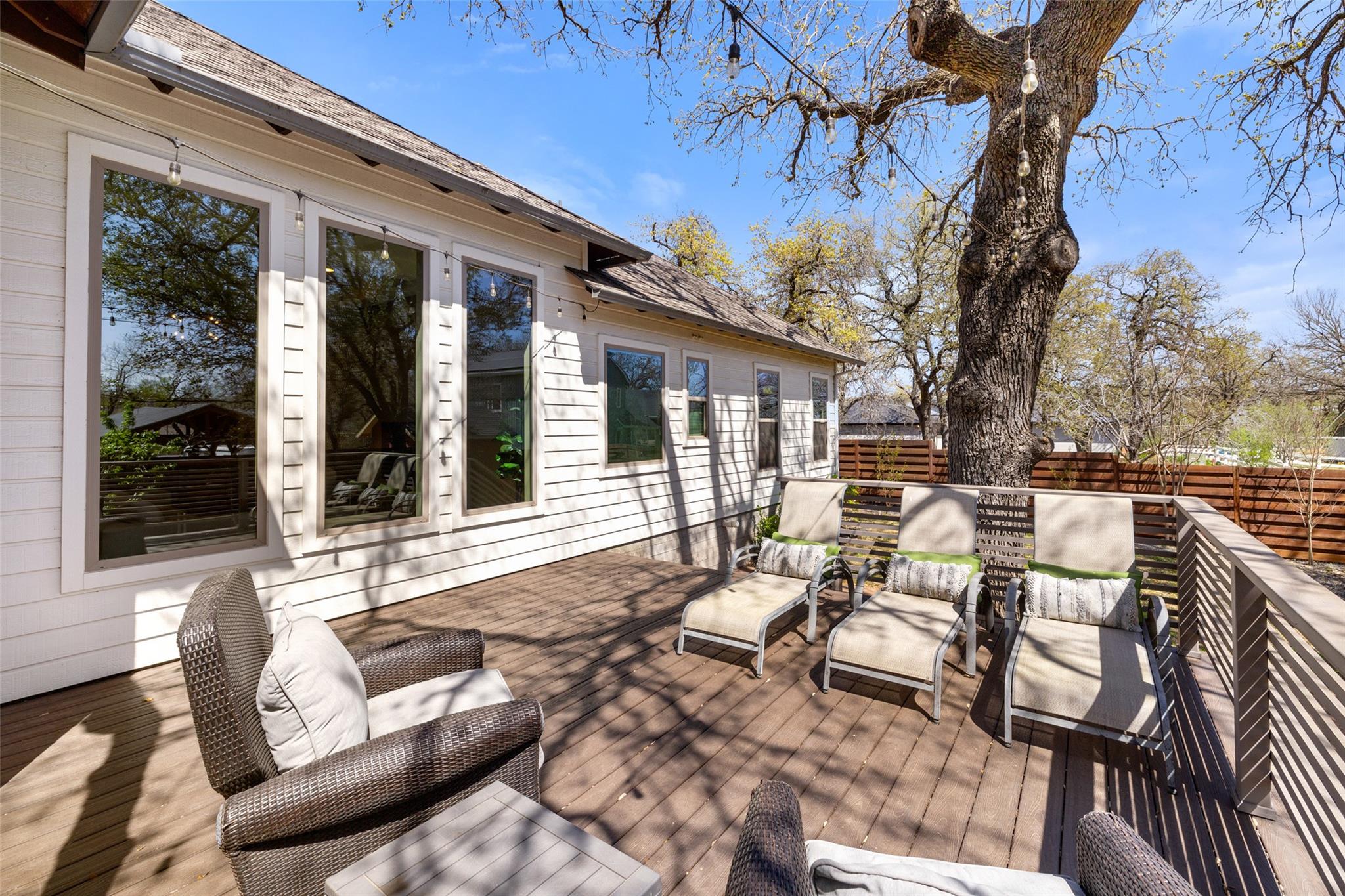 1017 S Quinlan Park RD