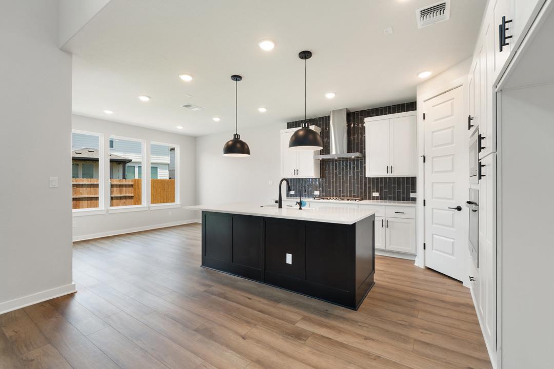 1137 North Roger Hanks Parkway