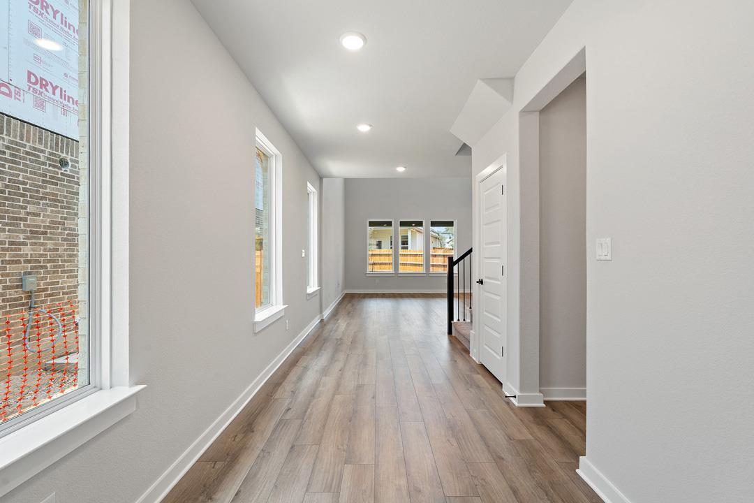 1137 North Roger Hanks Parkway