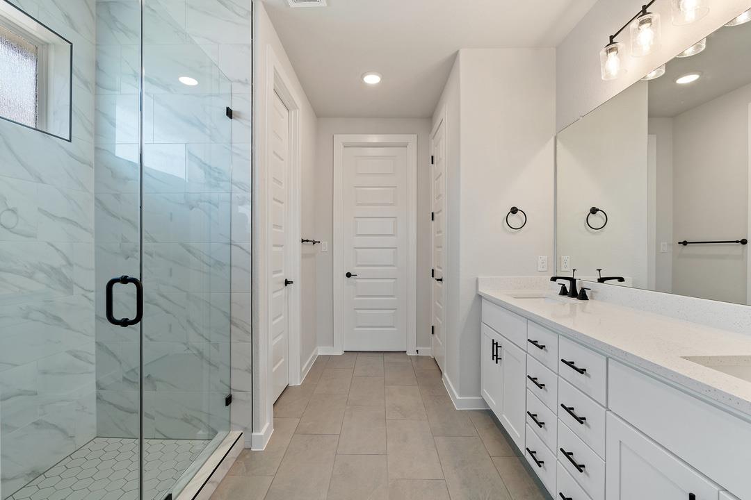 1137 North Roger Hanks Parkway