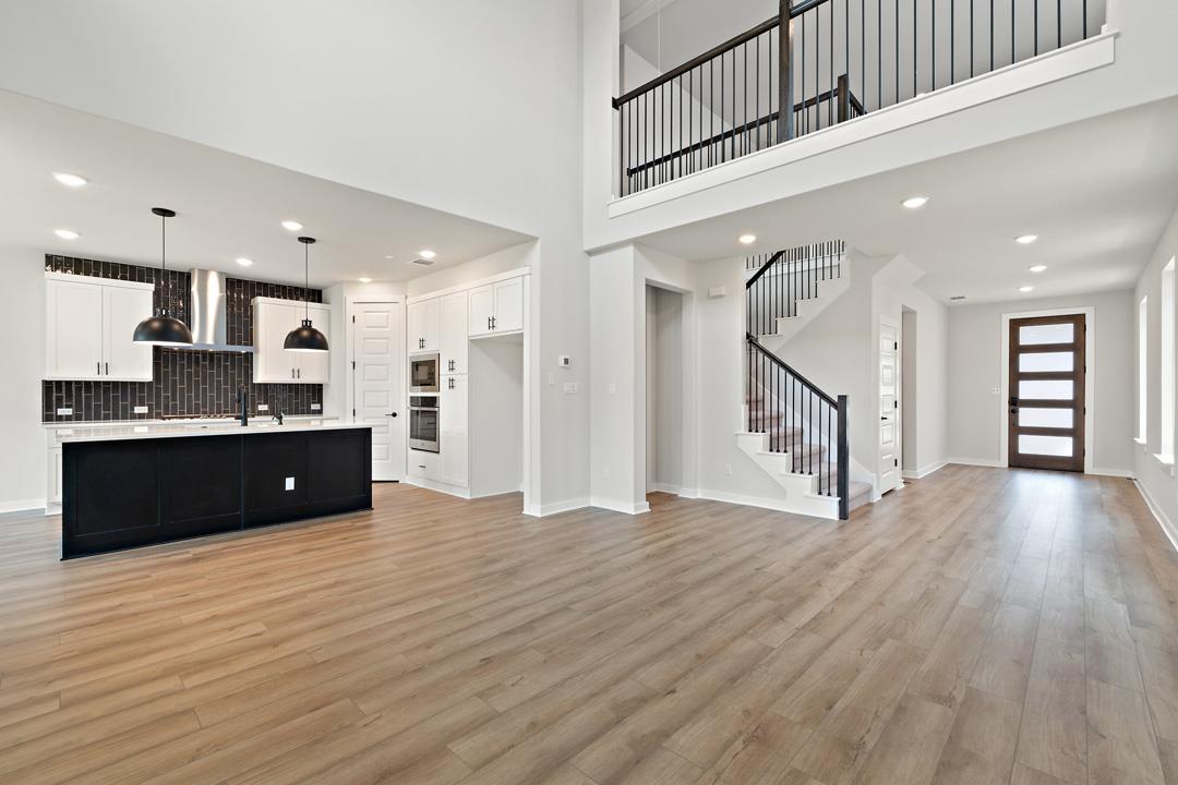 1137 North Roger Hanks Parkway