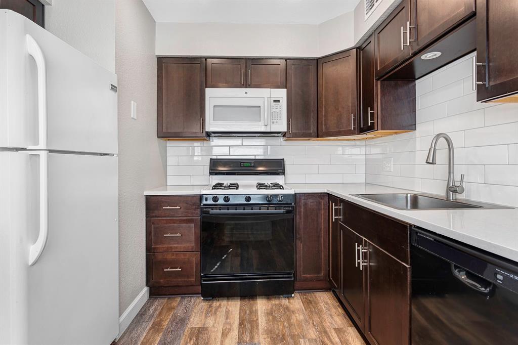 8803 Sky Mountain DR